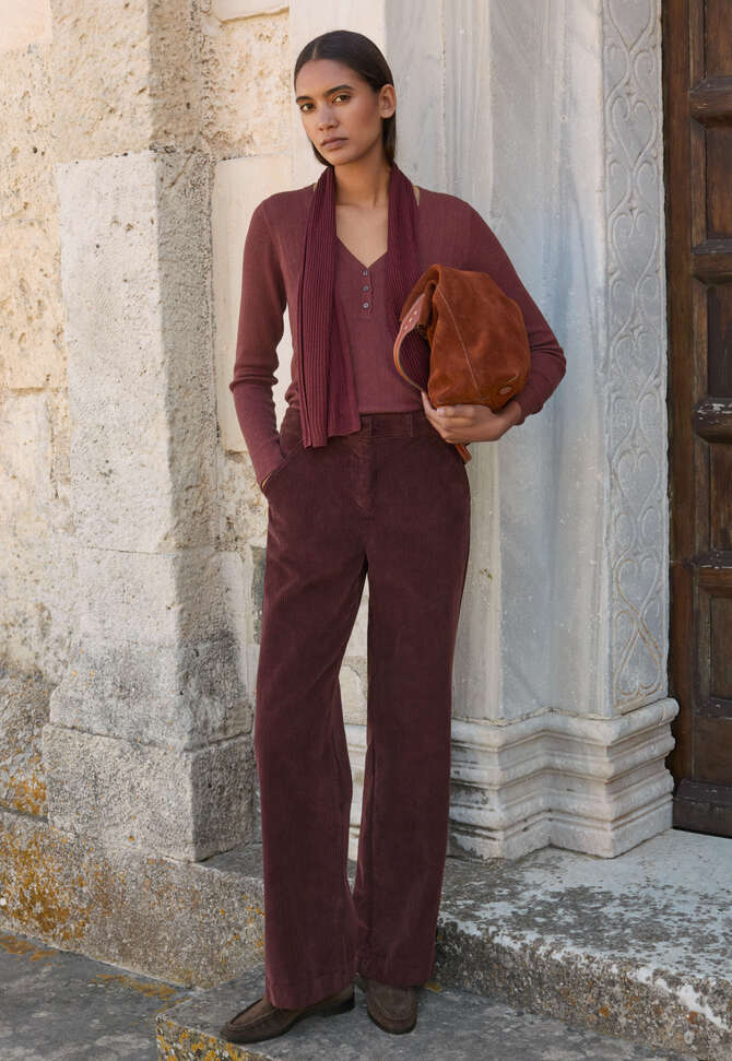 Ribbed v-neck sweater, Claret red, completeTheLook