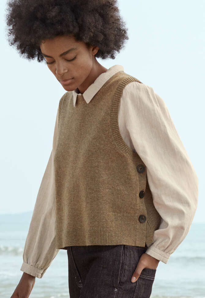 Sleeveless sweater, Moss taupe, completeTheLook