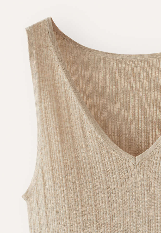 Knitted rib vest, Soft fawn, completeTheLook