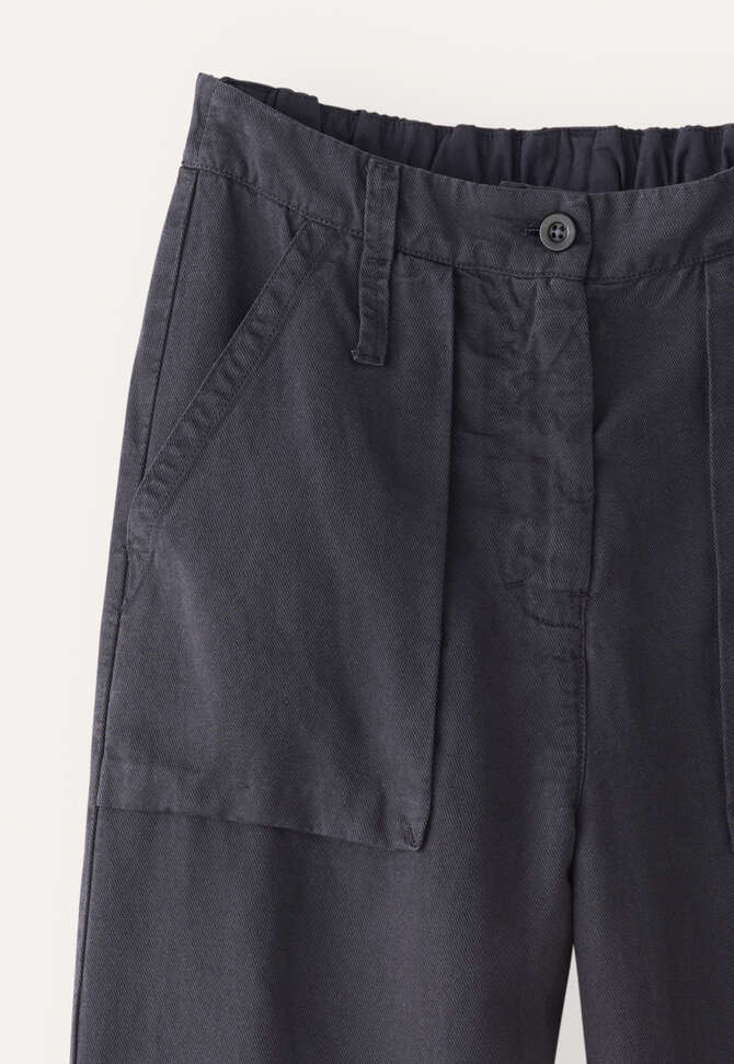 Indigo-dyed shorts, Dark denim, completeTheLook