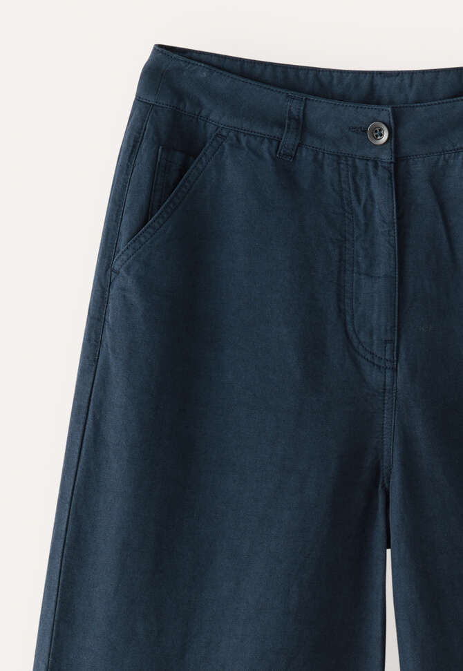 Curved seam jeans, Dark teal, completeTheLook