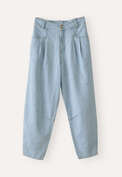 Indigo-dyed trousers, Pale denim, webstill