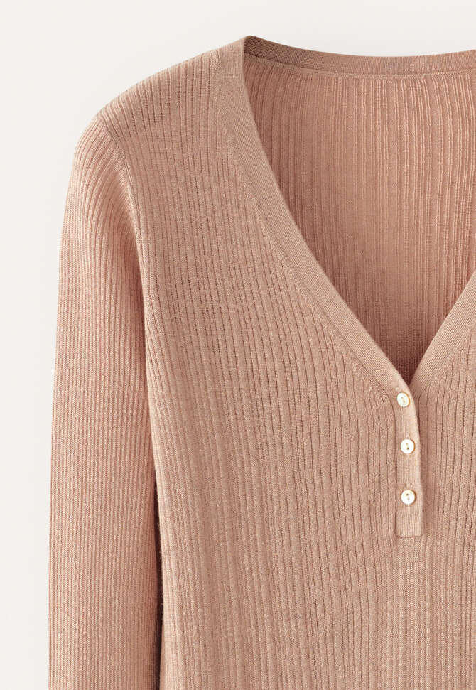 Ribbed v-neck sweater, Pale blush, completeTheLook