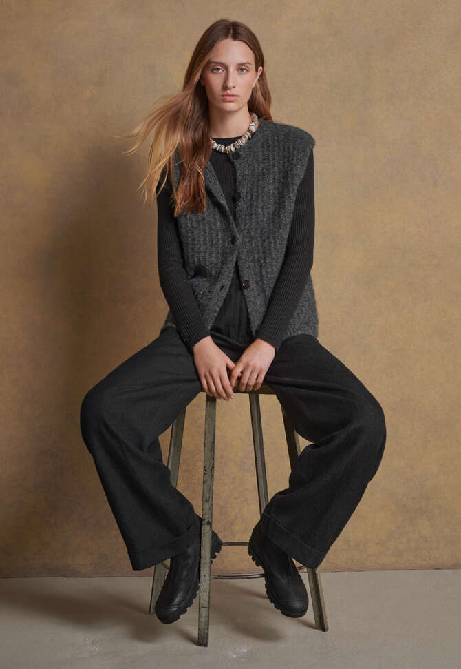 Sleeveless cardigan, Charcoal, completeTheLook