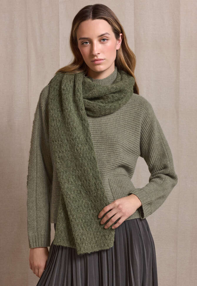 Knitted scarf, Moss, completeTheLook