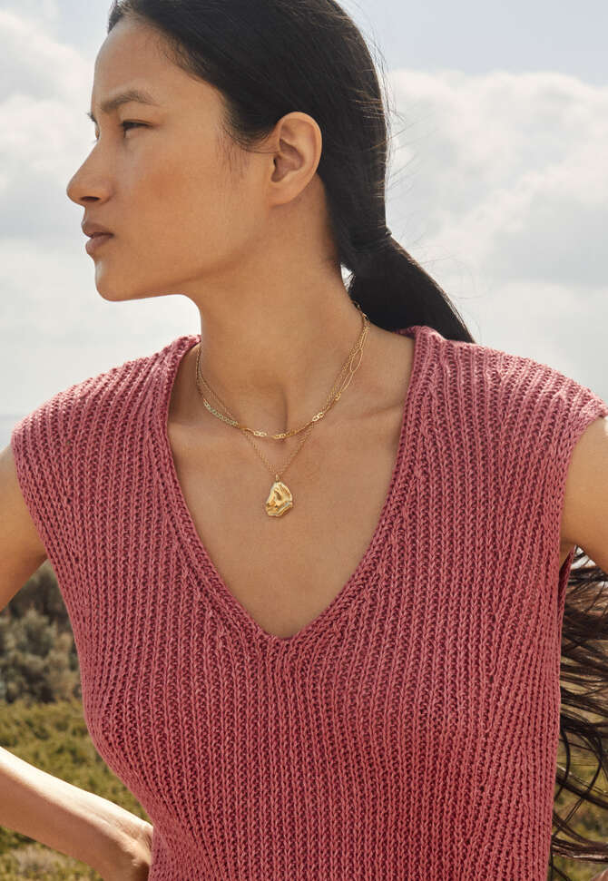 Pendant necklace, Gold, completeTheLook