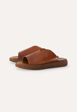 Wedge sandal with cut-out, Chestnut brown, webstill