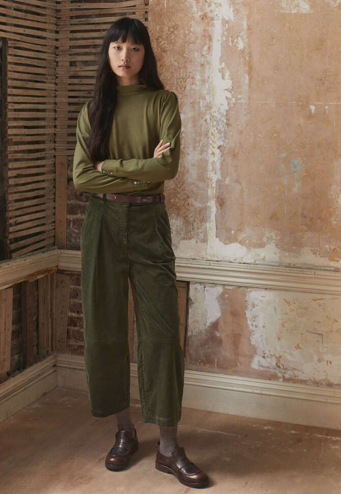 Barrel-leg trousers, Dark pine, completeTheLook