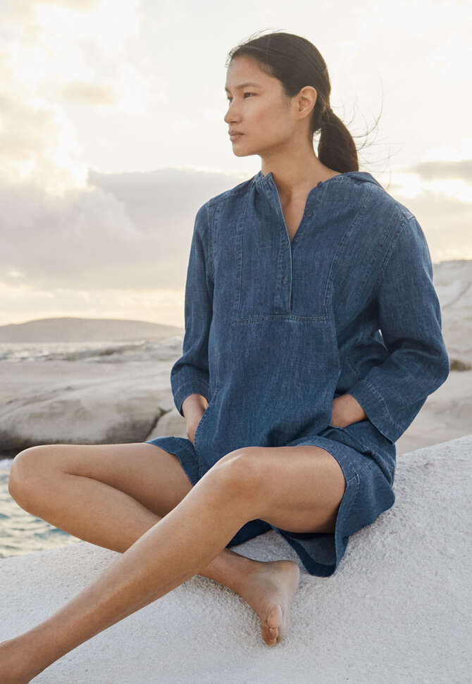 Indigo-dyed shorts