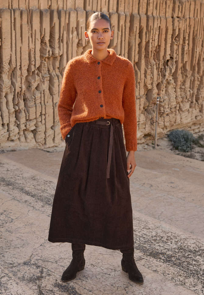 Collared cardigan, Orange rust, completeTheLook