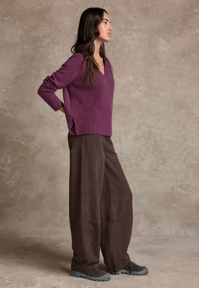 Curved seam jeans, Dark chocolate, completeTheLook