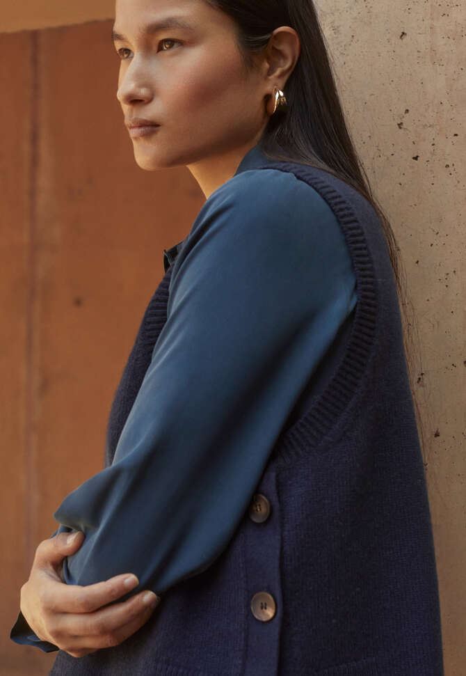 Sleeveless sweater, Navy, completeTheLook