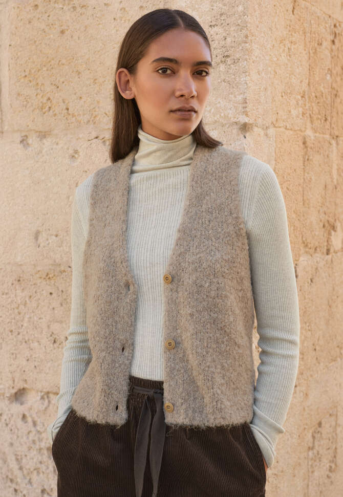 Boucl&eacute; waistcoat, Soft fawn, completeTheLook