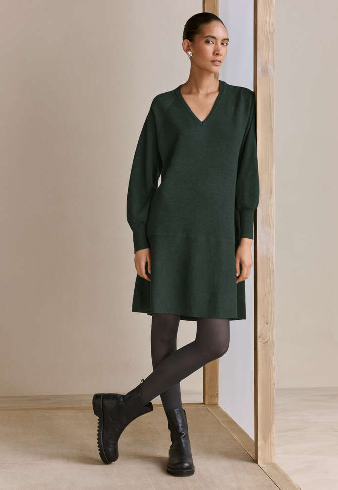 Peplum-detail dress, Dark forest, completeTheLook