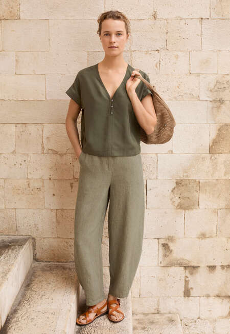 V-neck top, Dark khaki, completeTheLook
