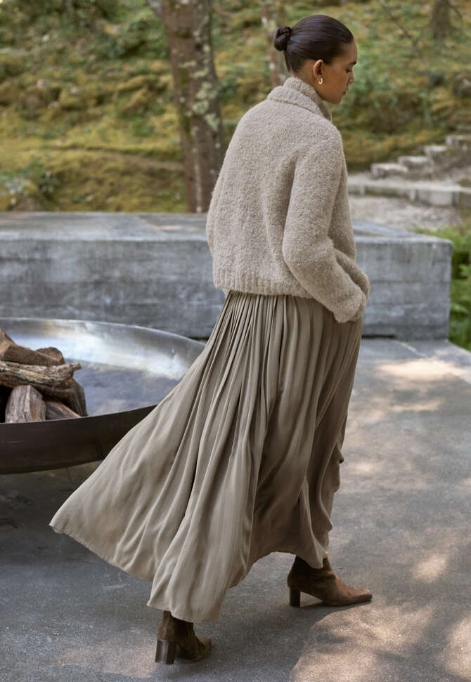 Long pleated skirt, Grey olive, completeTheLook