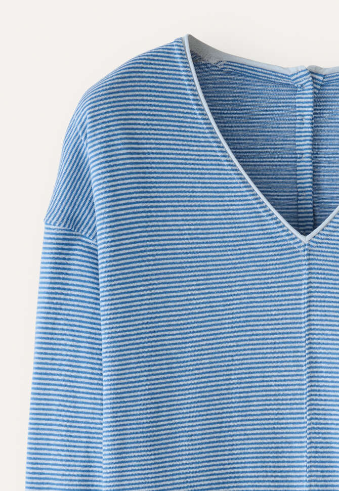 Striped v-neck top, Soft indigo, completeTheLook