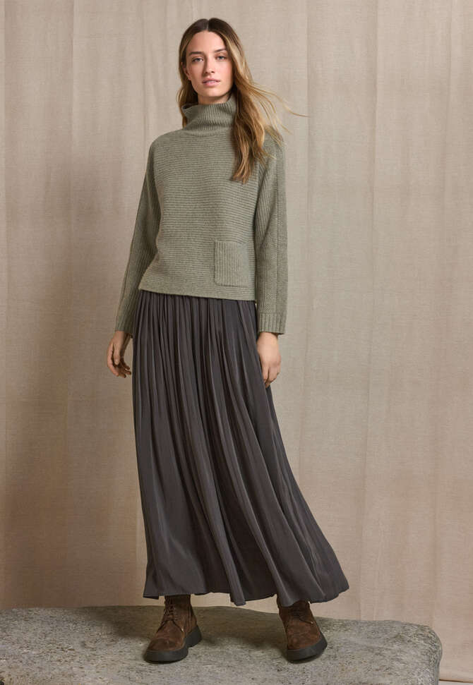 Long pleated skirt, Grey brown, completeTheLook