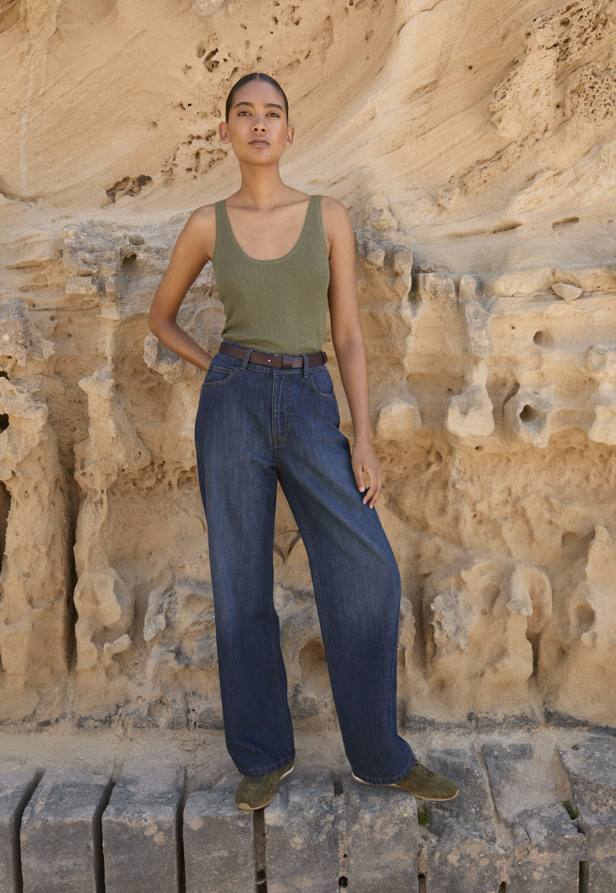 Straight-leg jeans
