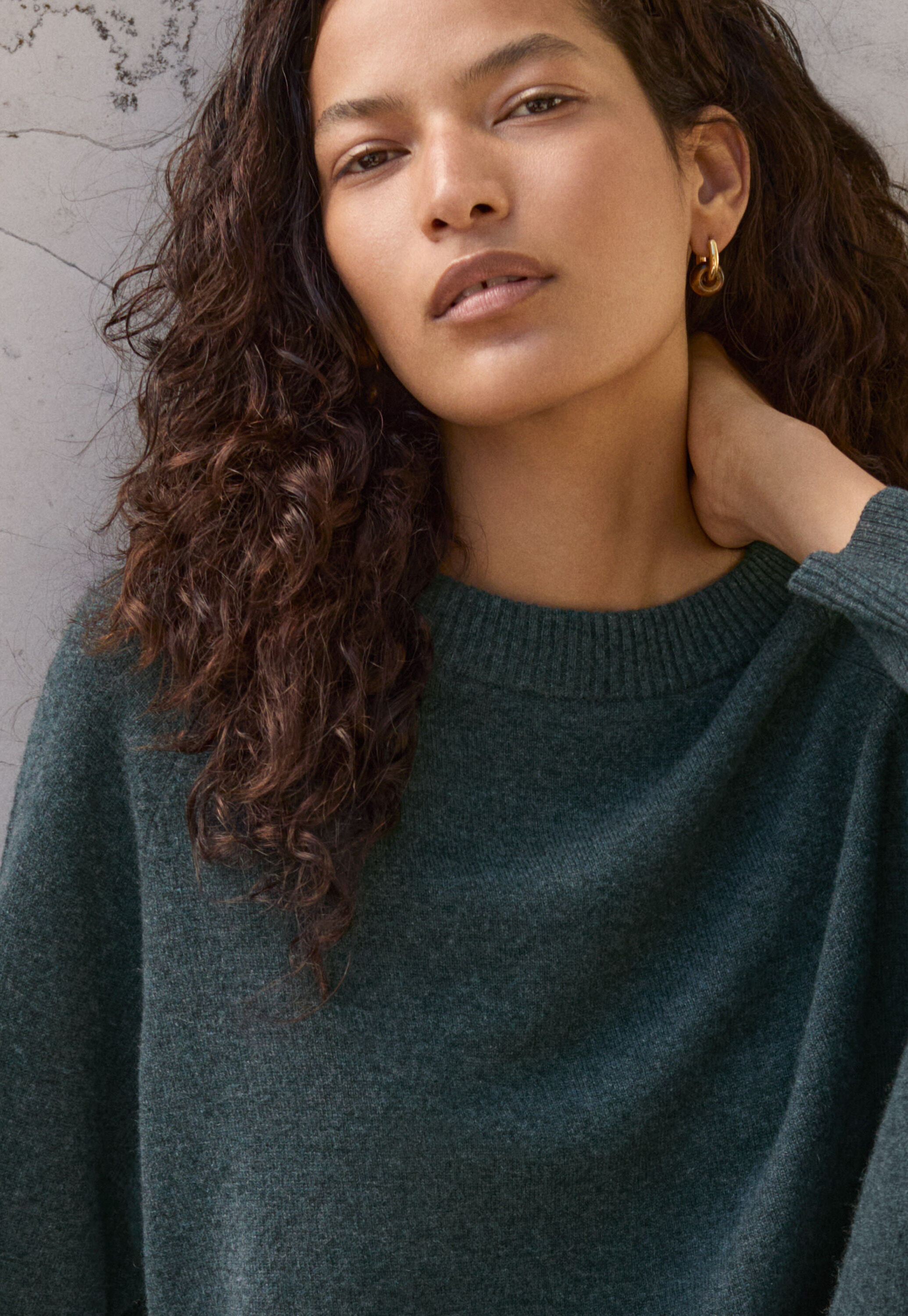 Round-neck sweater