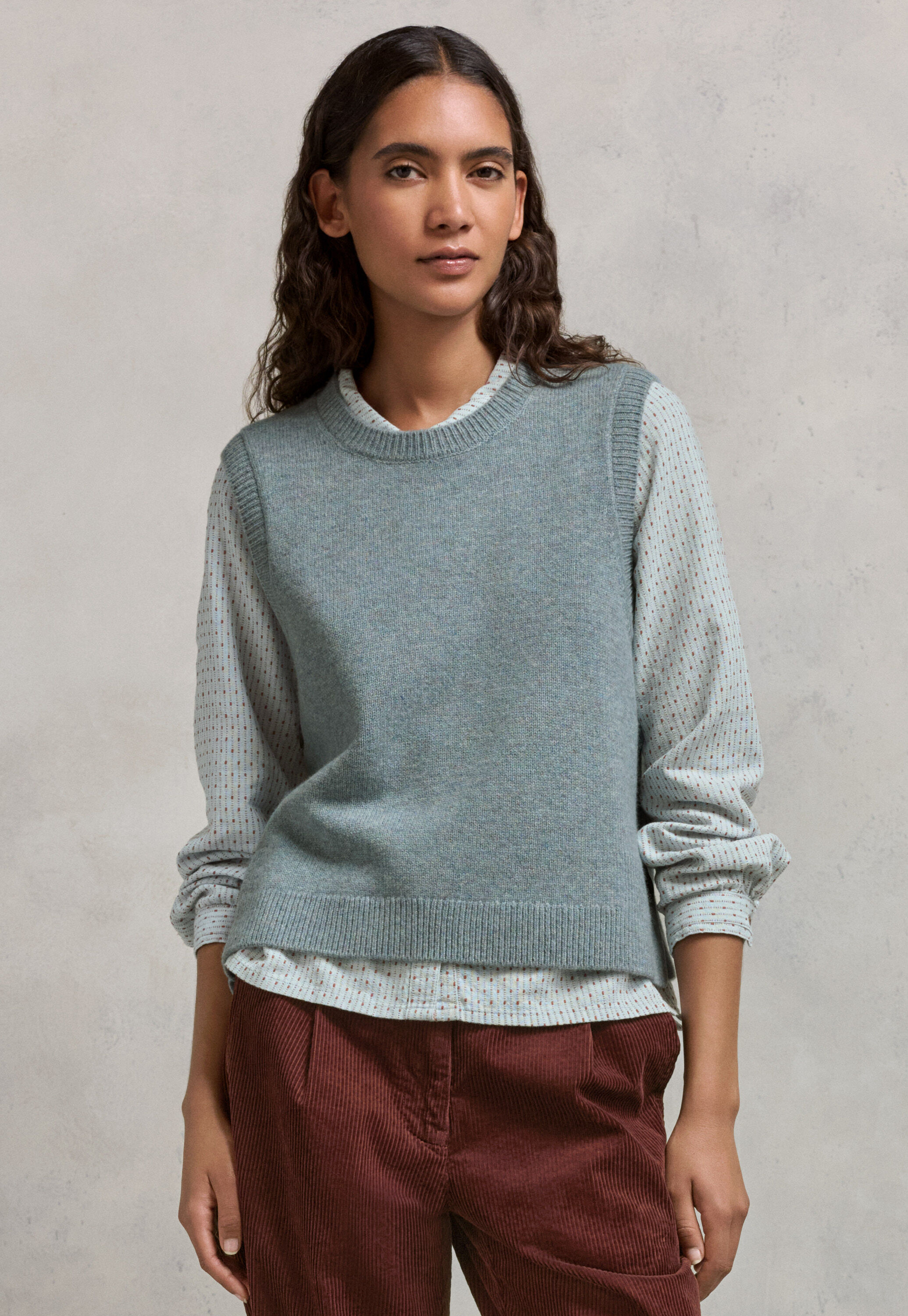 Sleeveless sweater