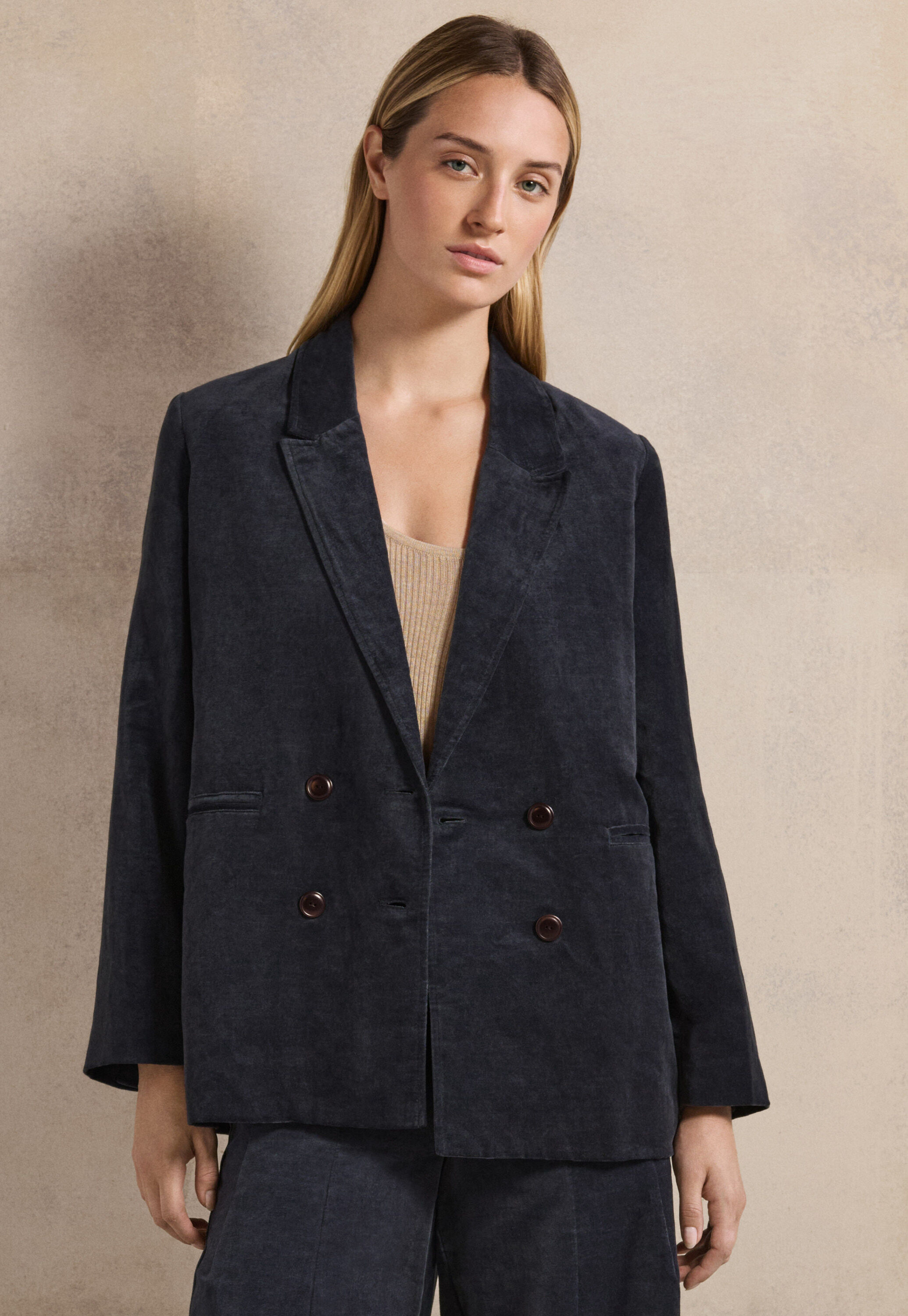 Edge-to-edge cardigan