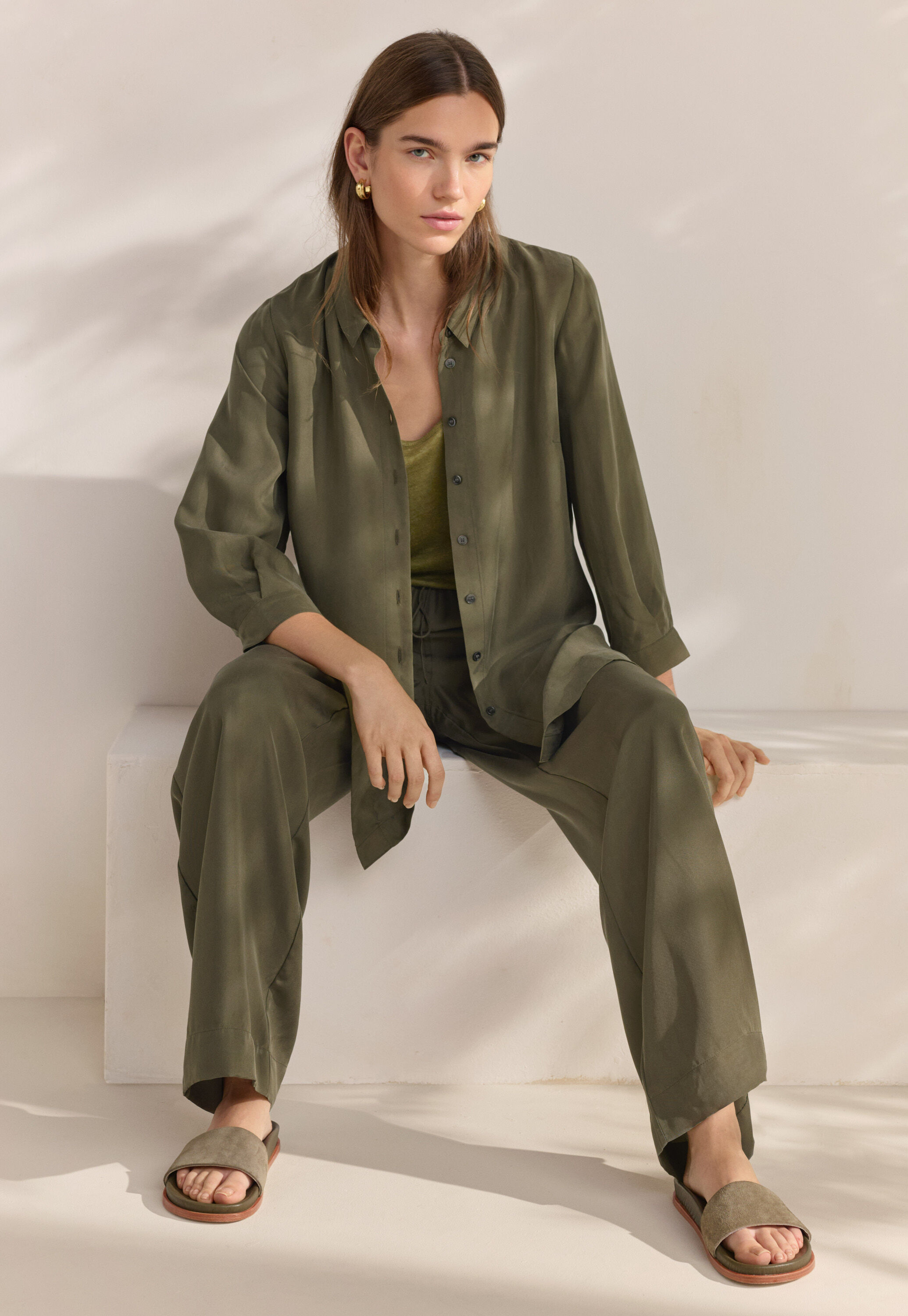 Wide-leg drawstring trousers