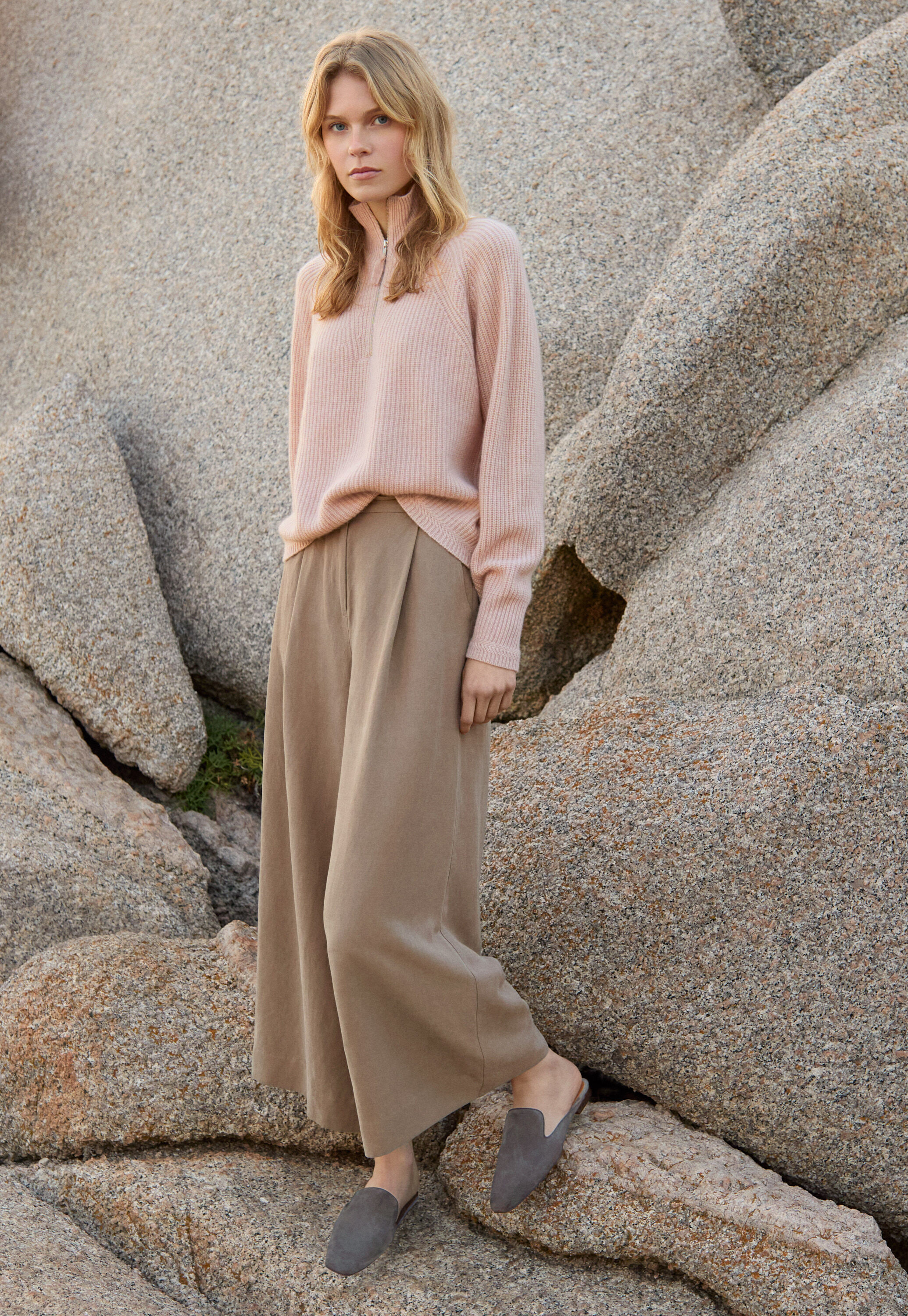 Wide & cropped trousers