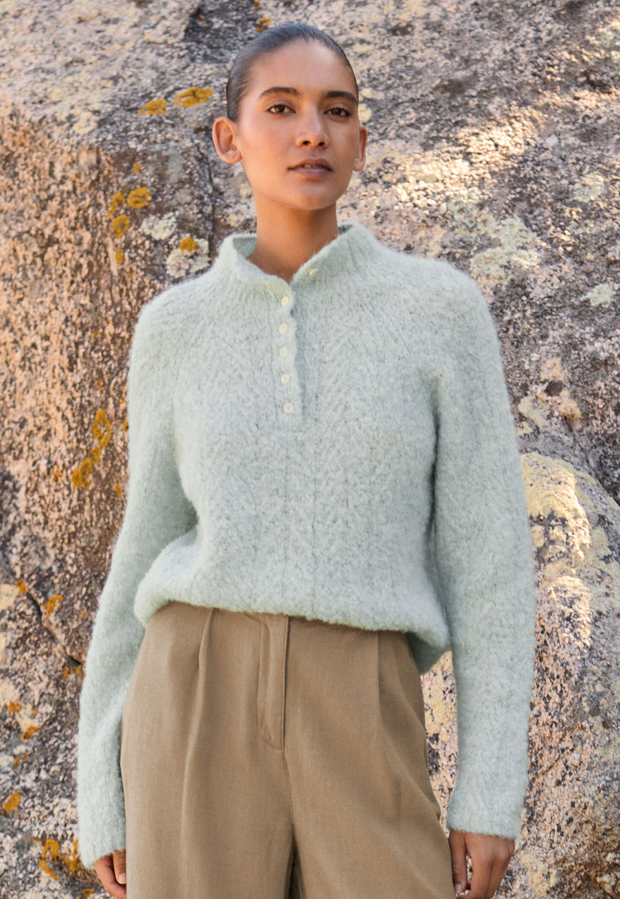 Button-neck sweater
