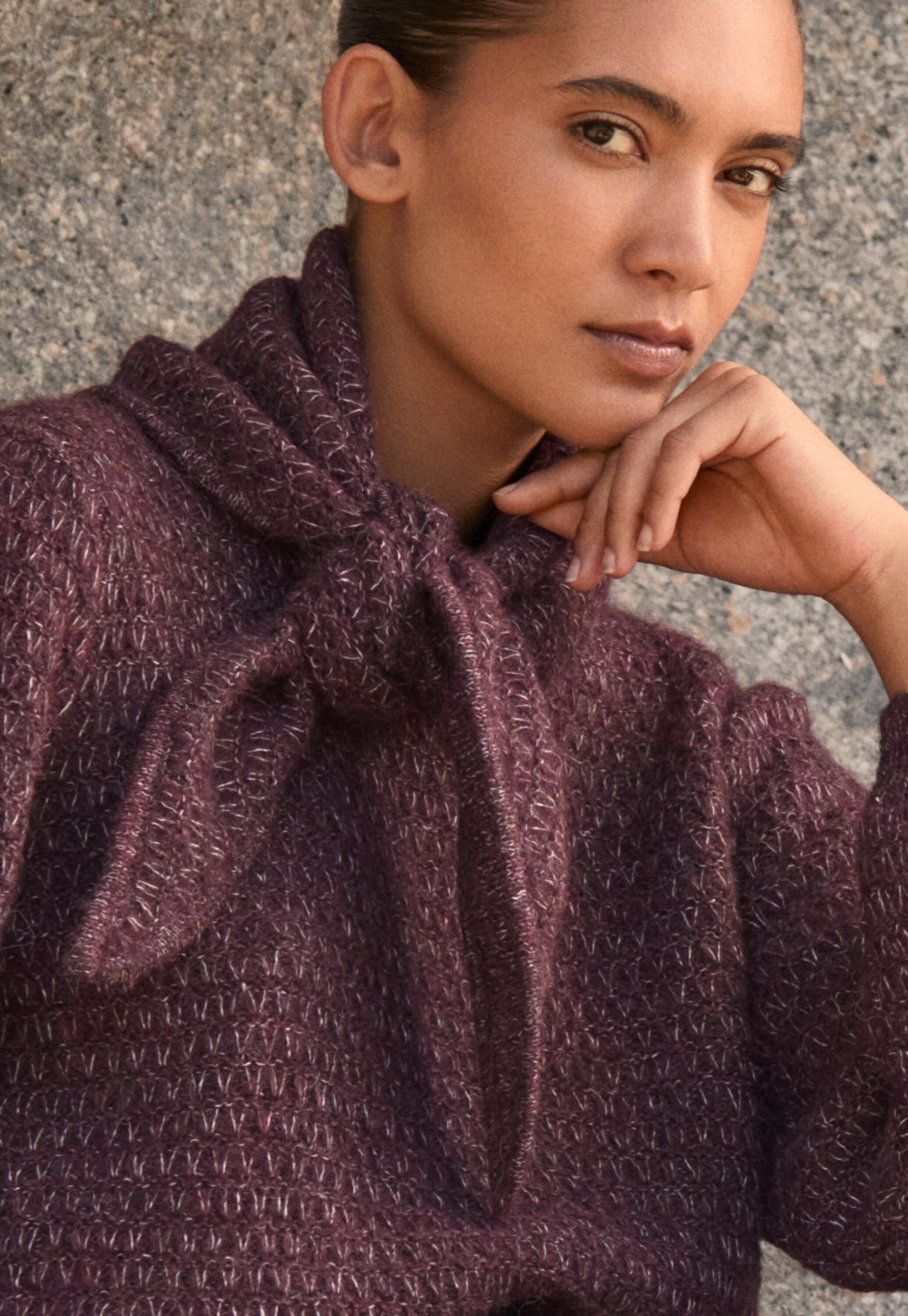 Triangle tuck-stitch scarf