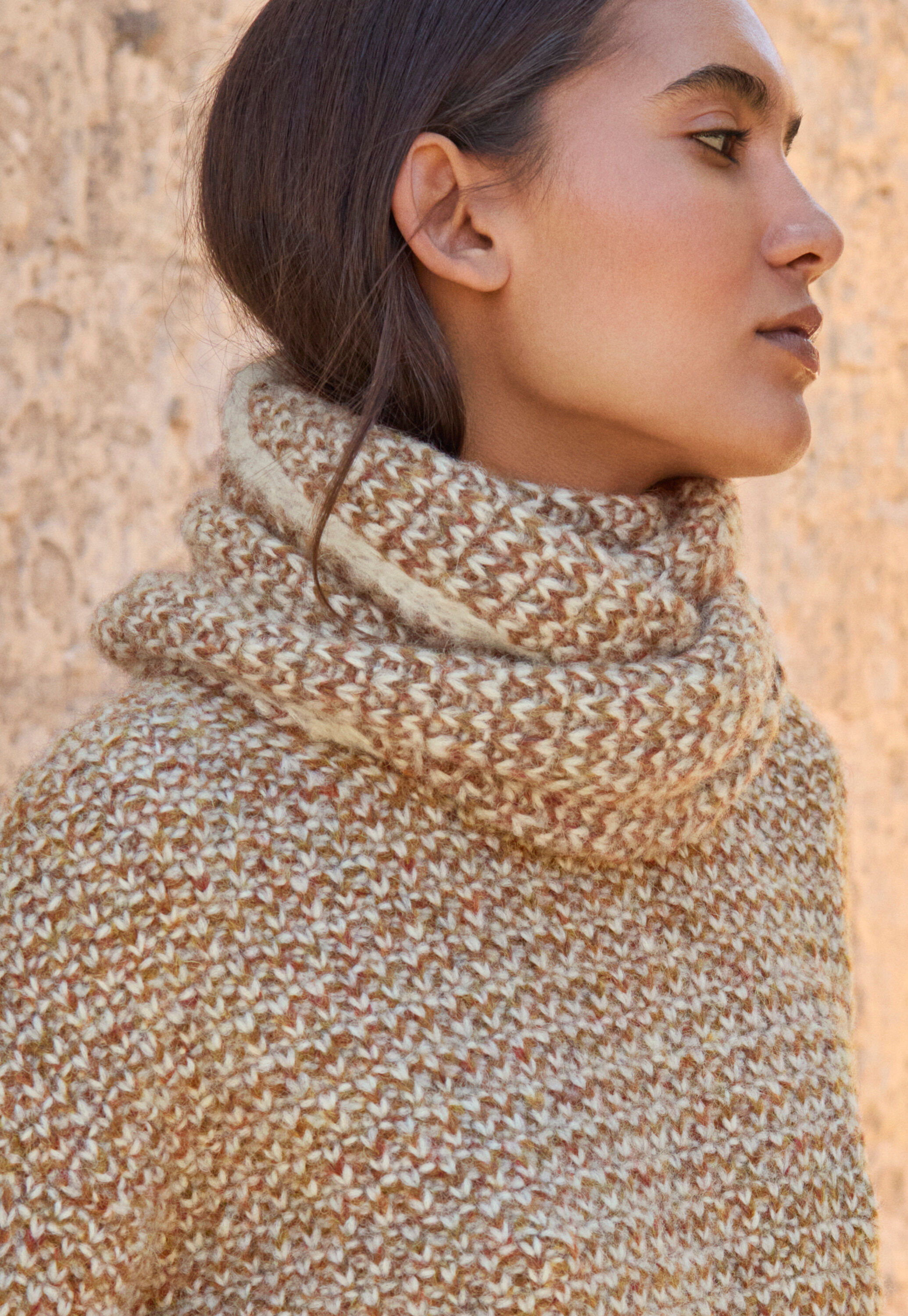Stitch-detail scarf