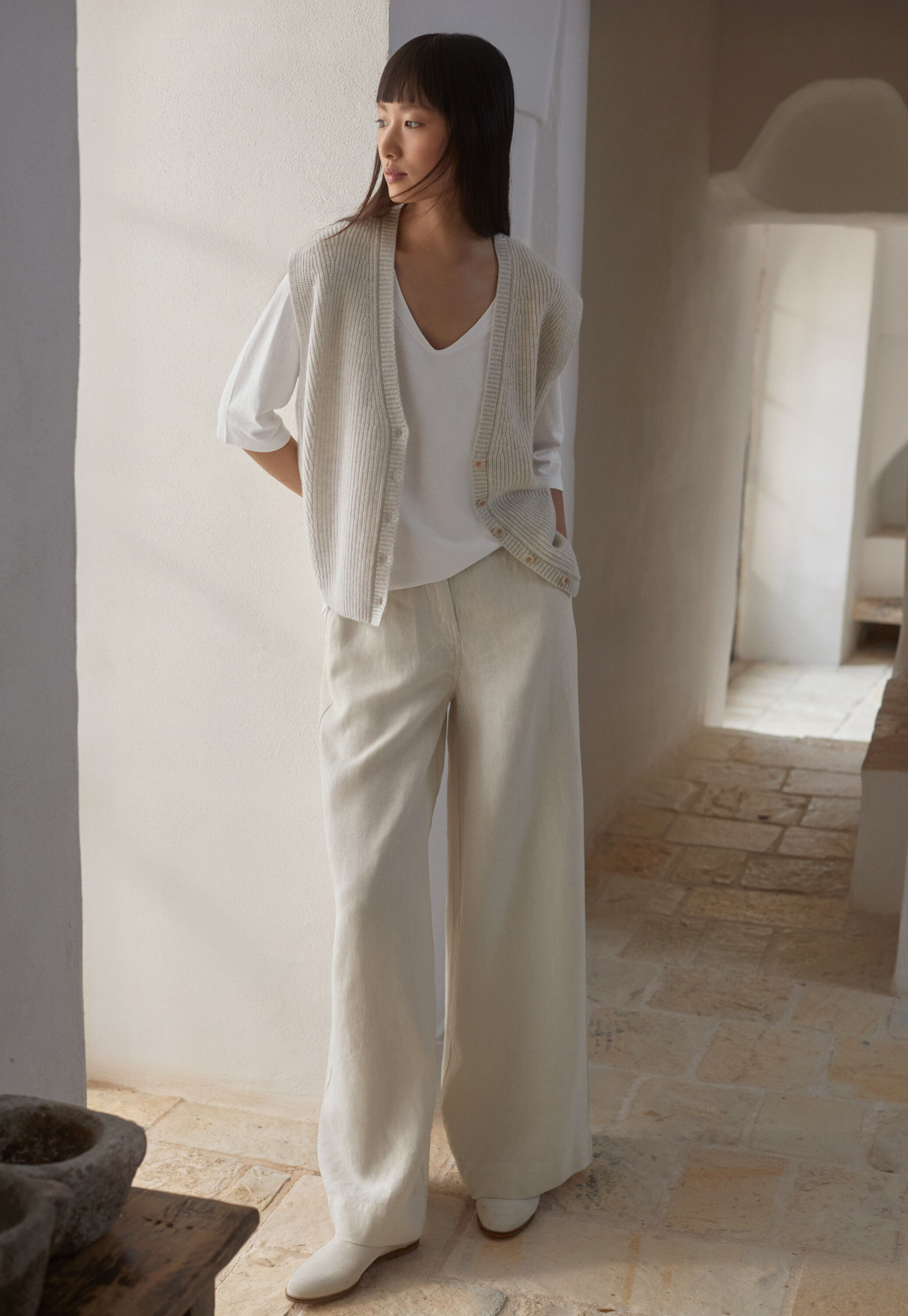 Sleeveless ribbed cardigan