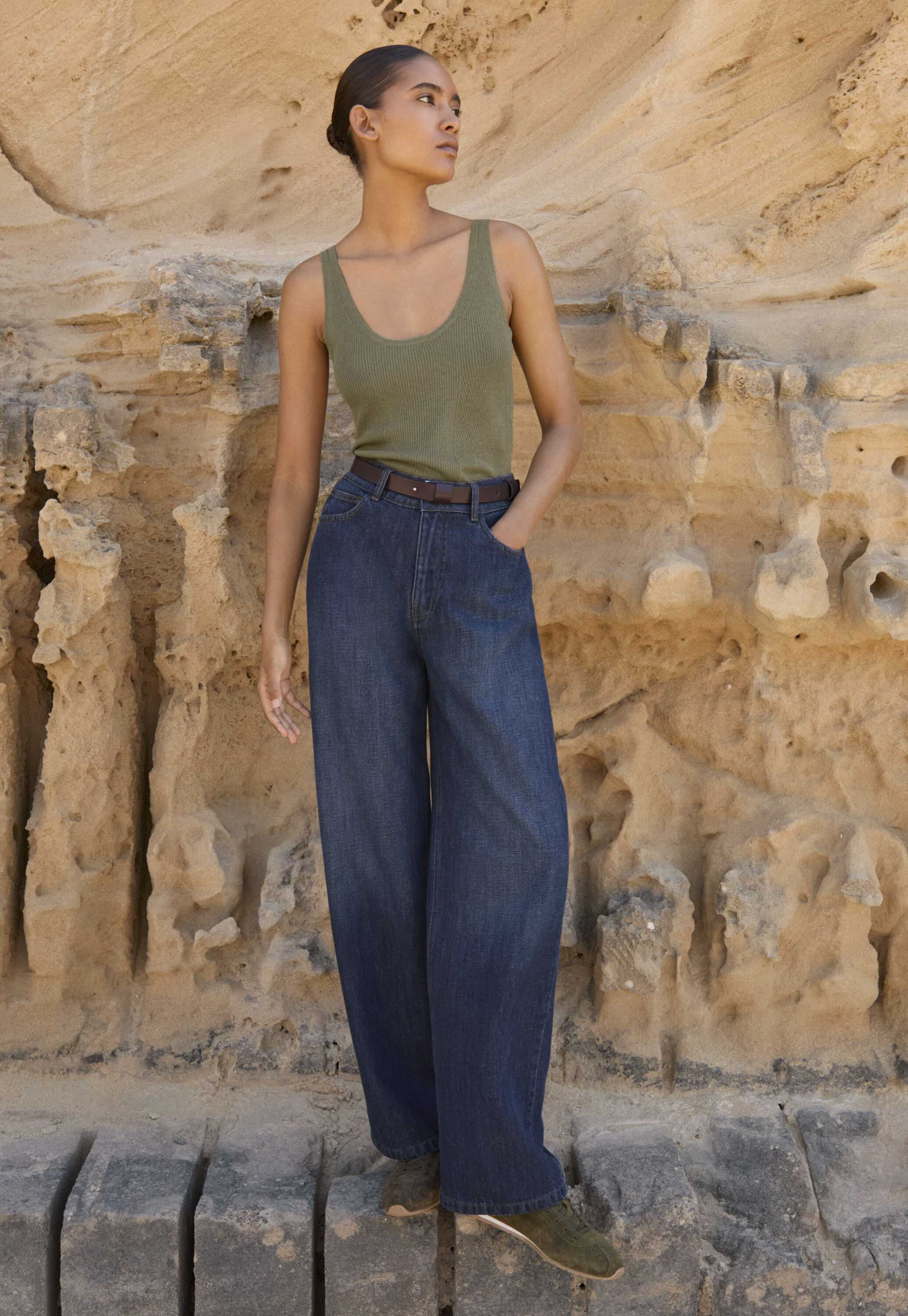 Straight-leg jeans