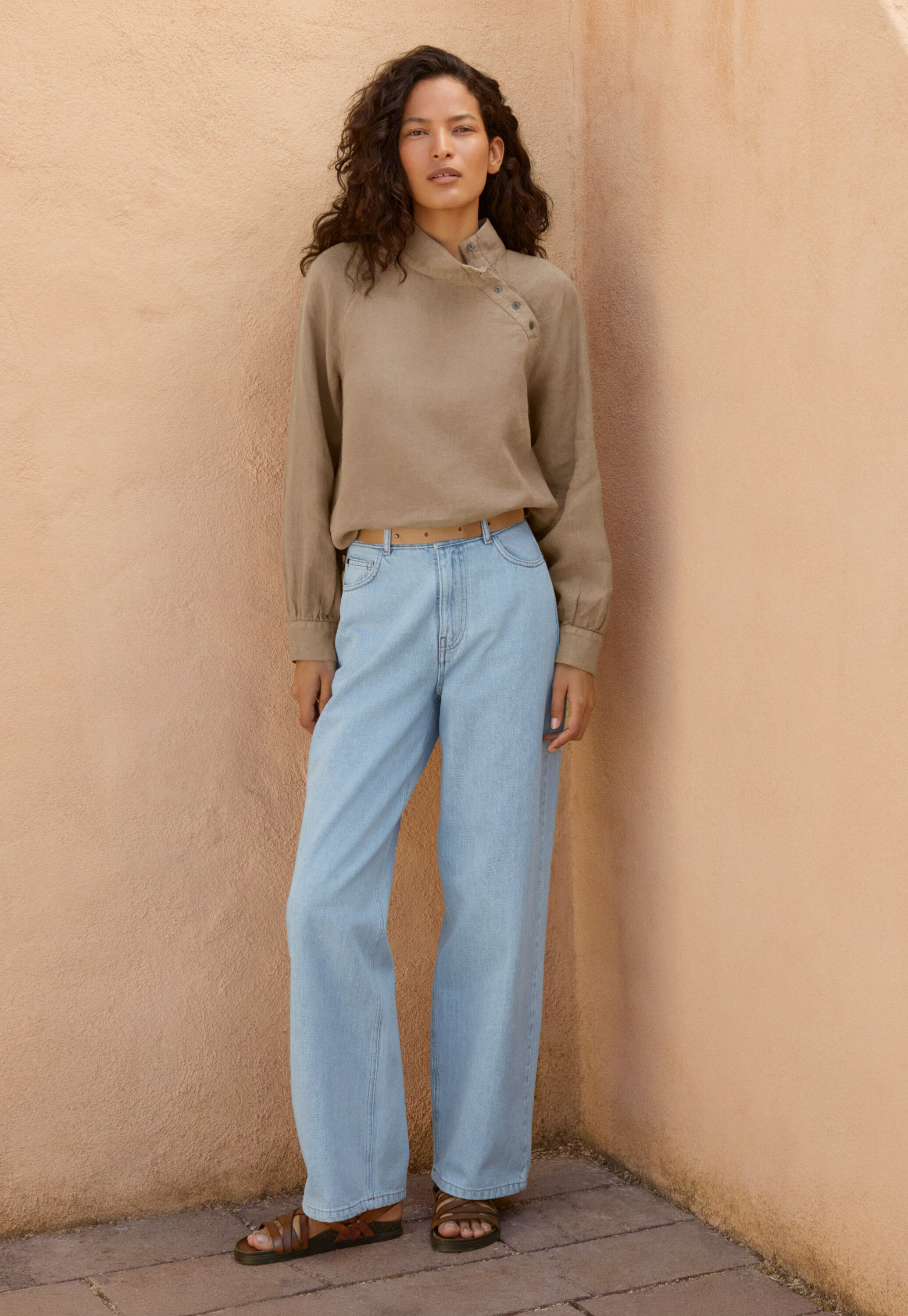 Straight-leg jeans