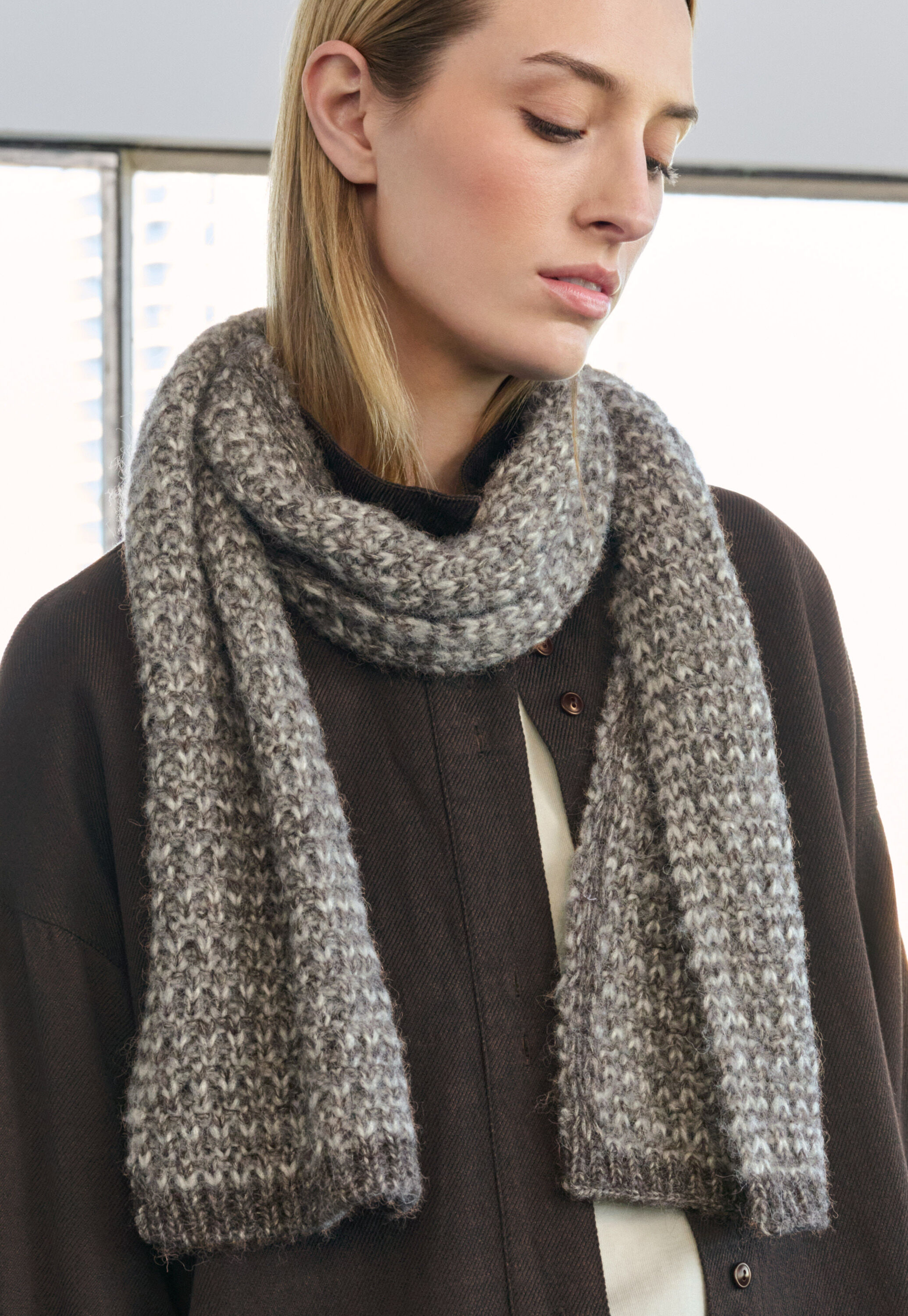 Stitch-detail scarf