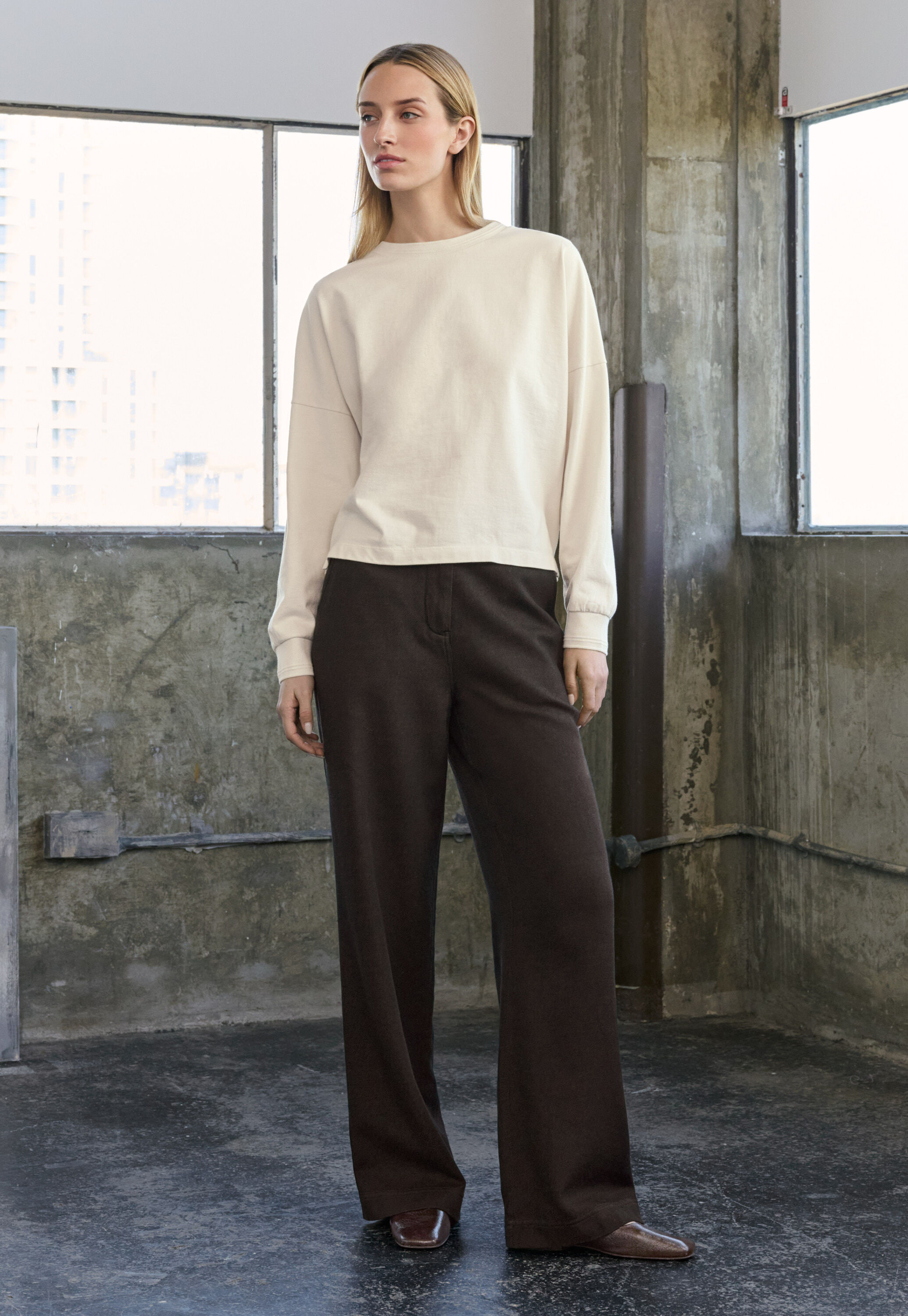 Straight-leg trousers