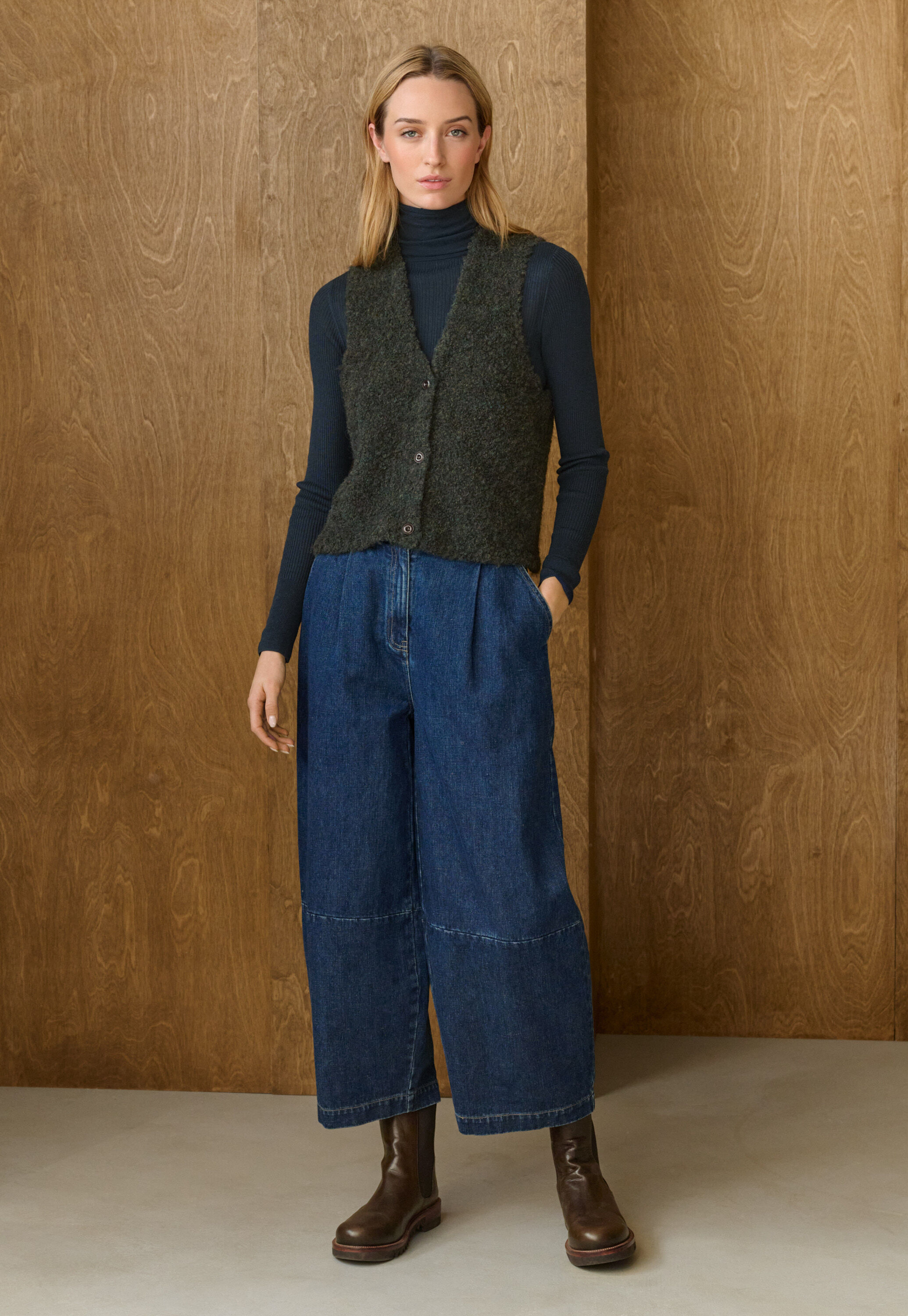 Boucl&eacute; waistcoat