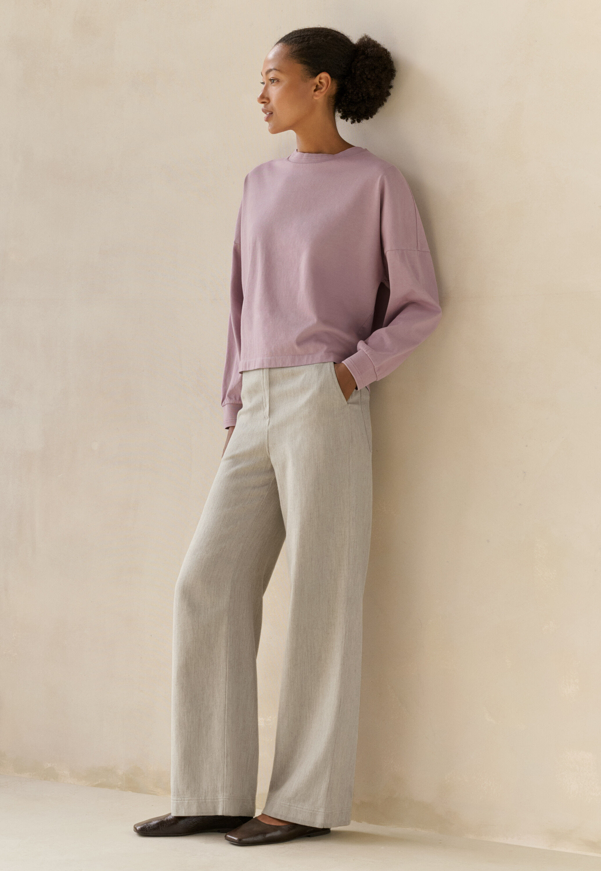 Straight-leg trousers