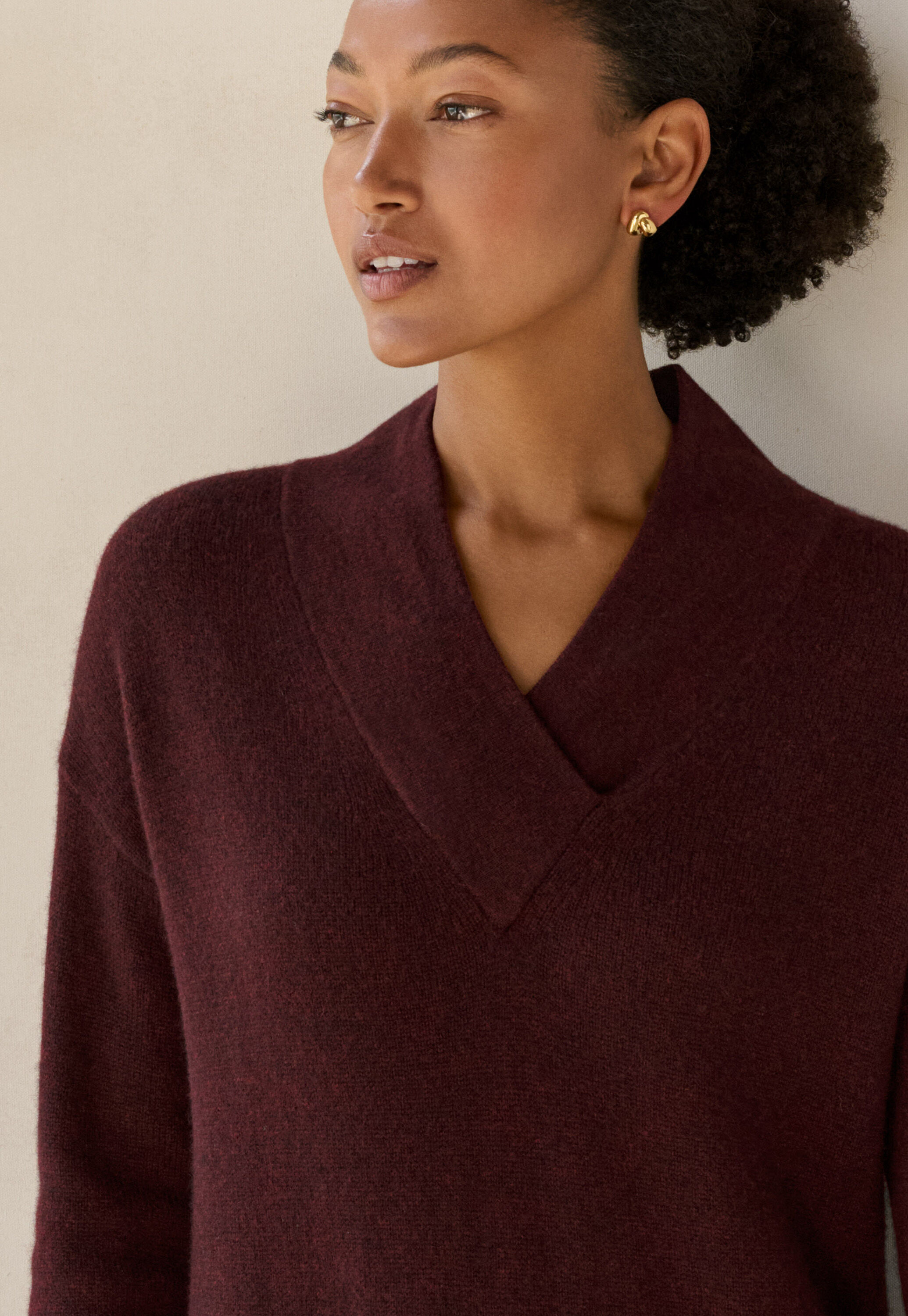 Knitted v-neck dress