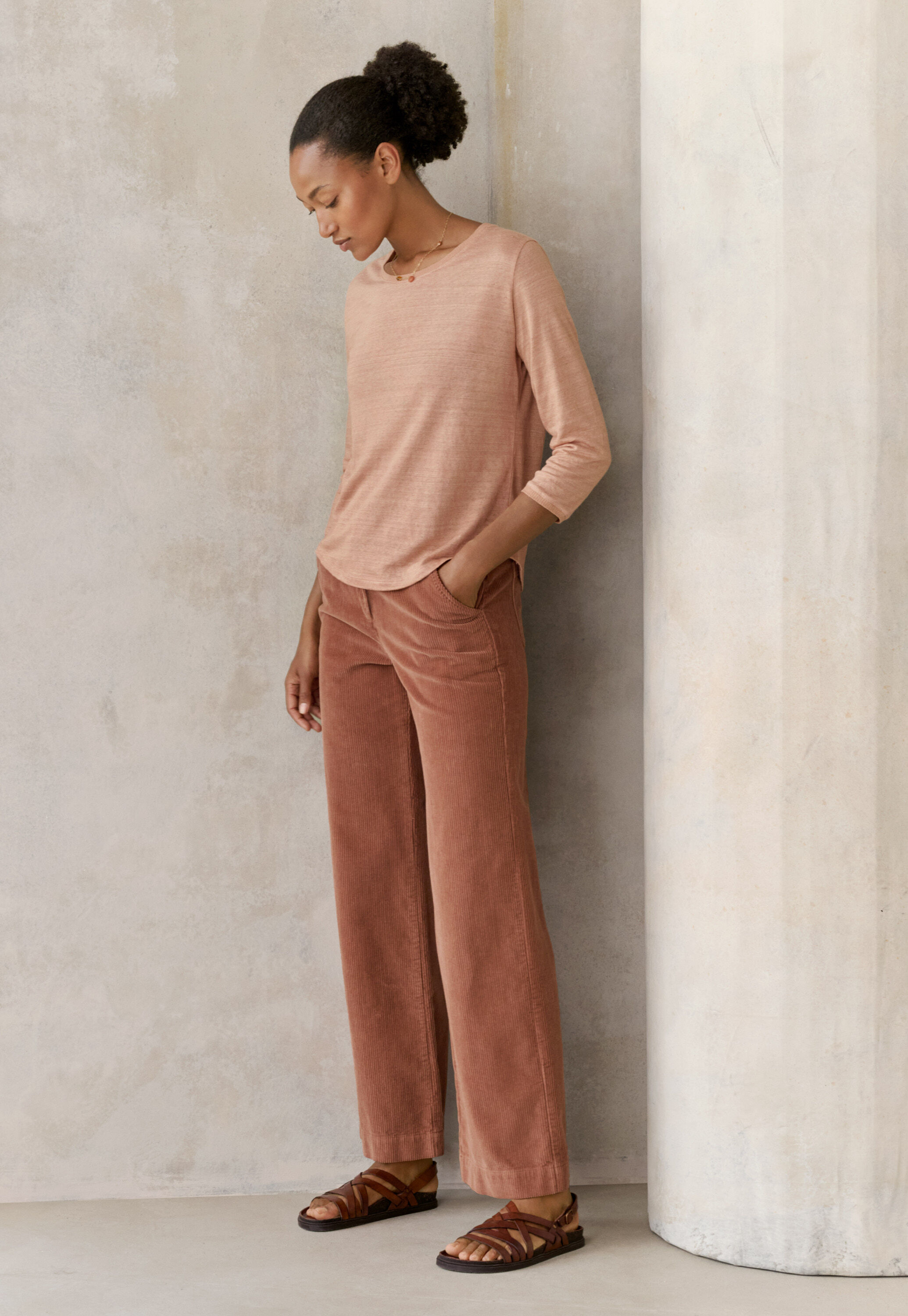 Wide-leg trousers