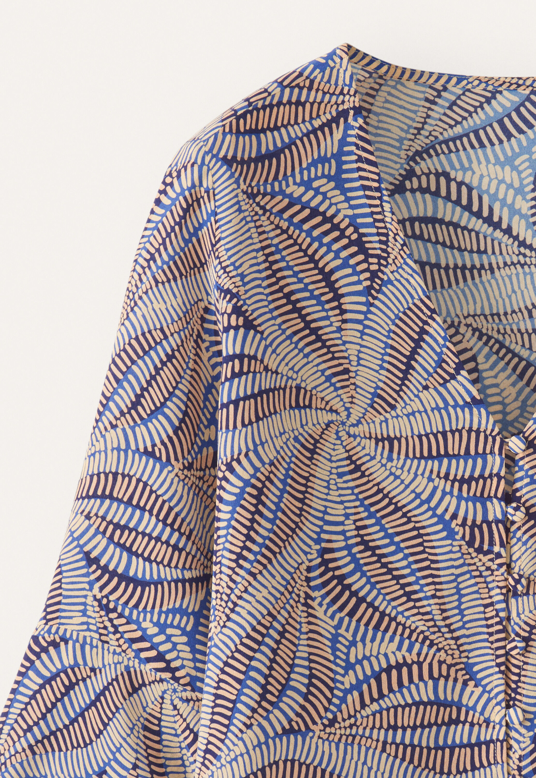 Printed fluted sleeve blouse