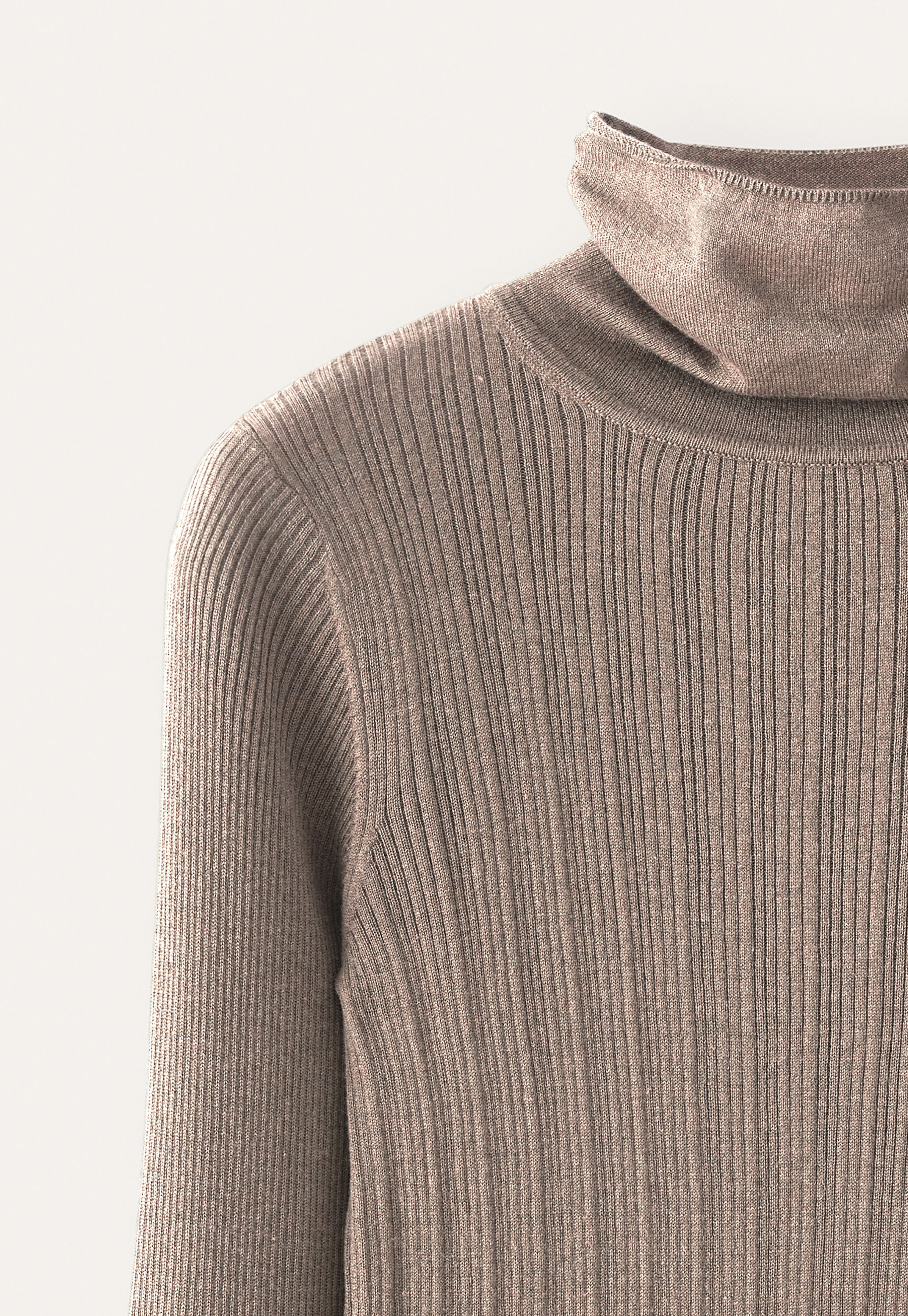 Ribbed sweater
