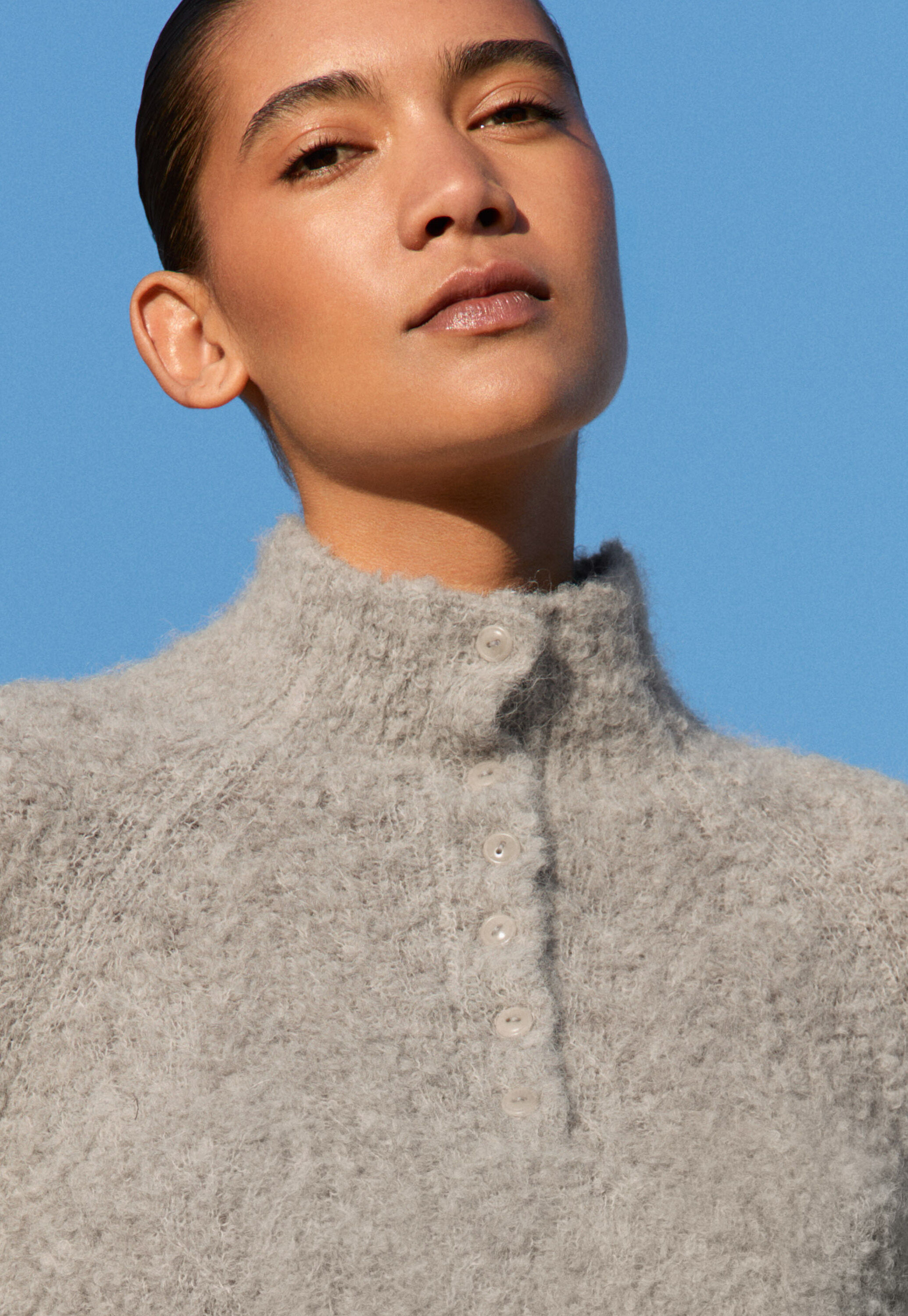 Button-neck sweater