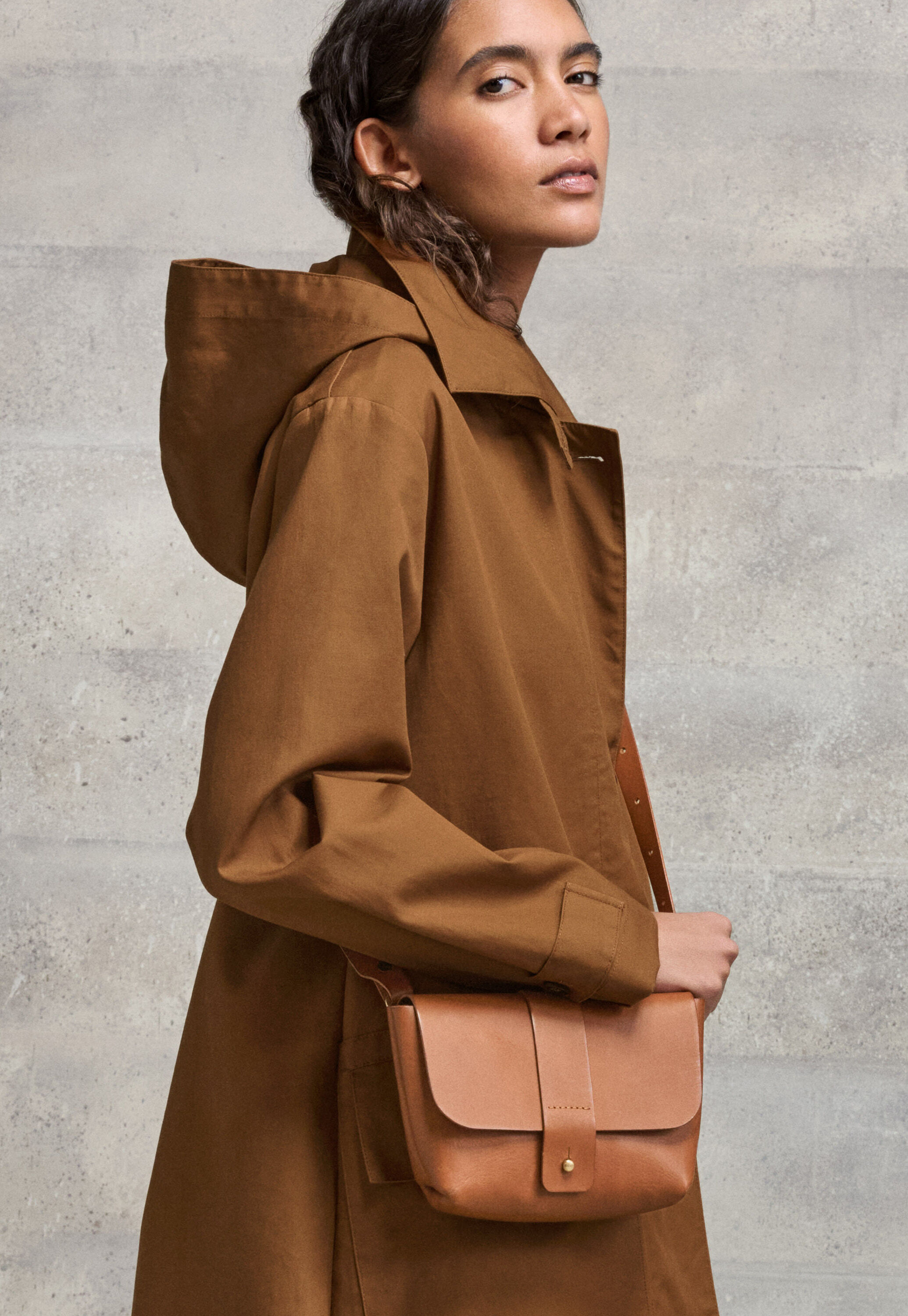 Small shoulder bag