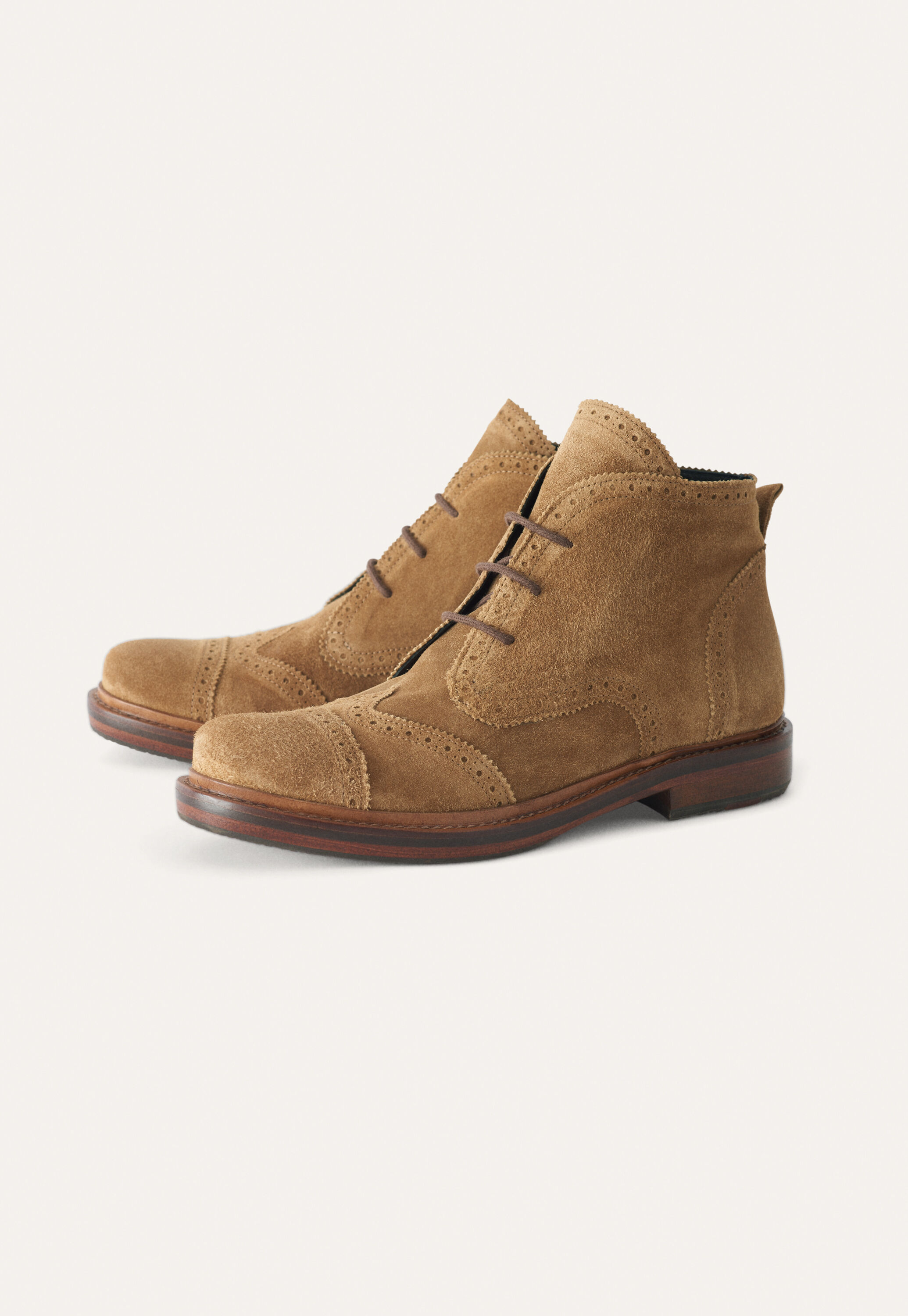 Lace-up boots