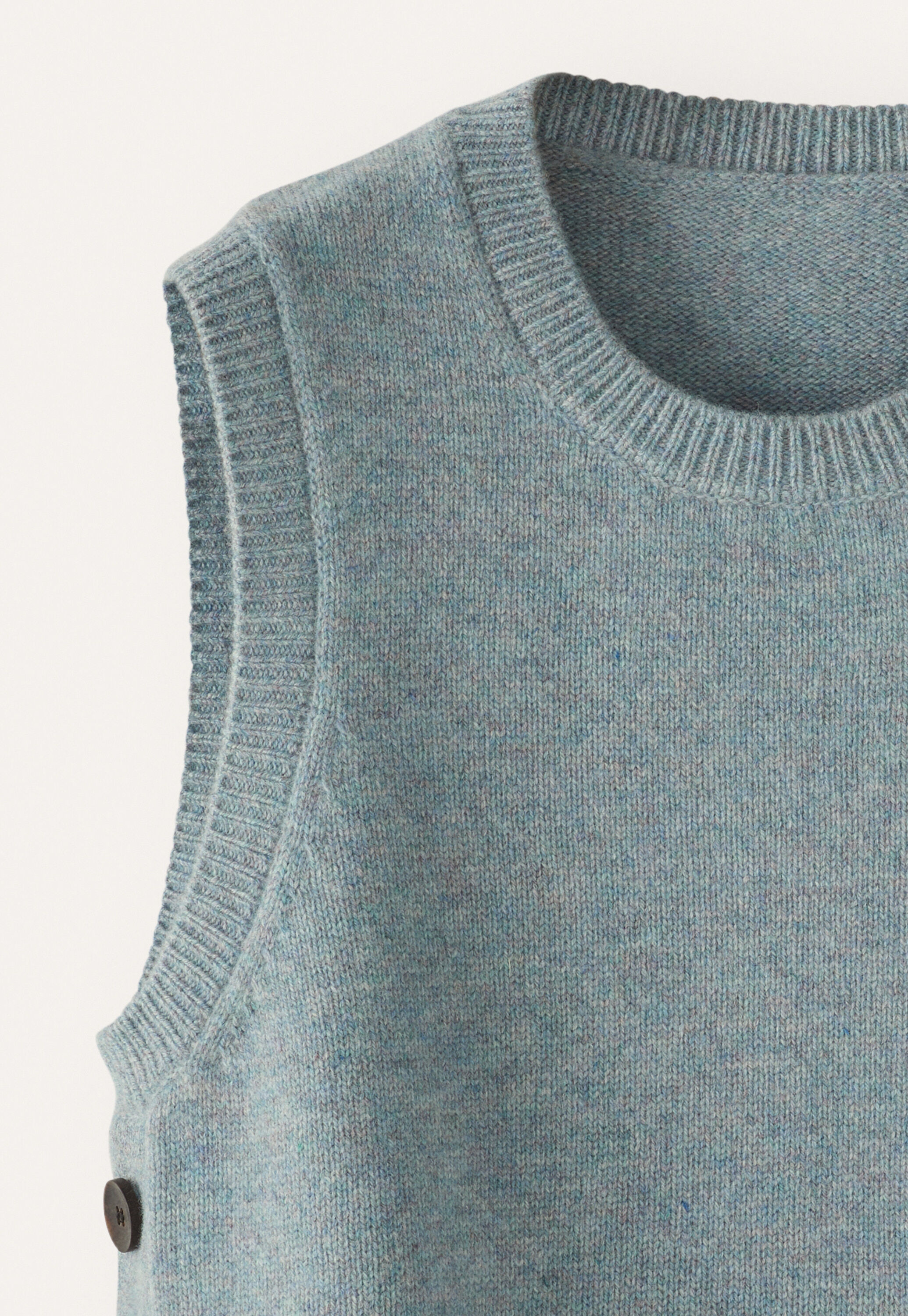 Sleeveless sweater