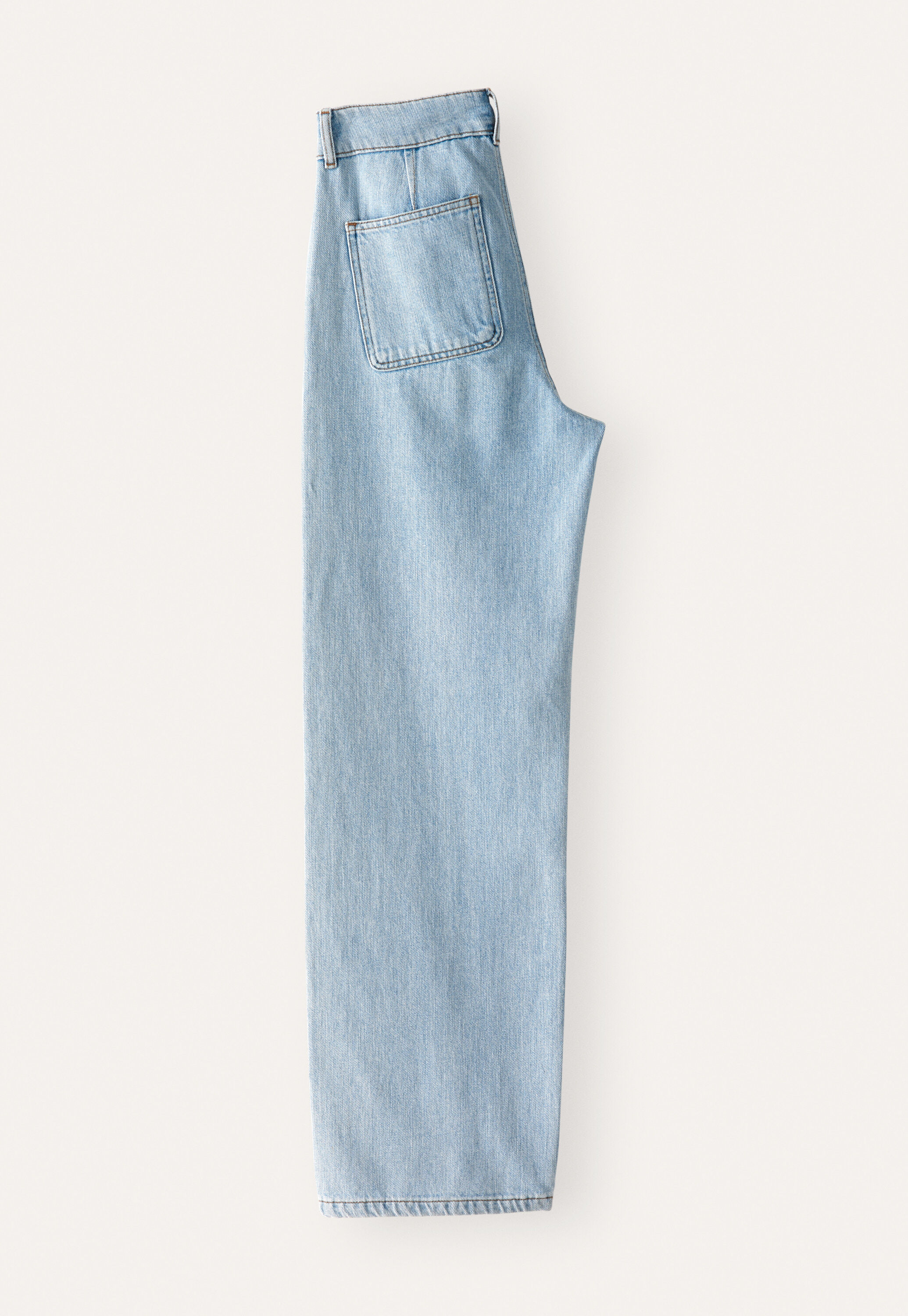 Straight-leg jeans