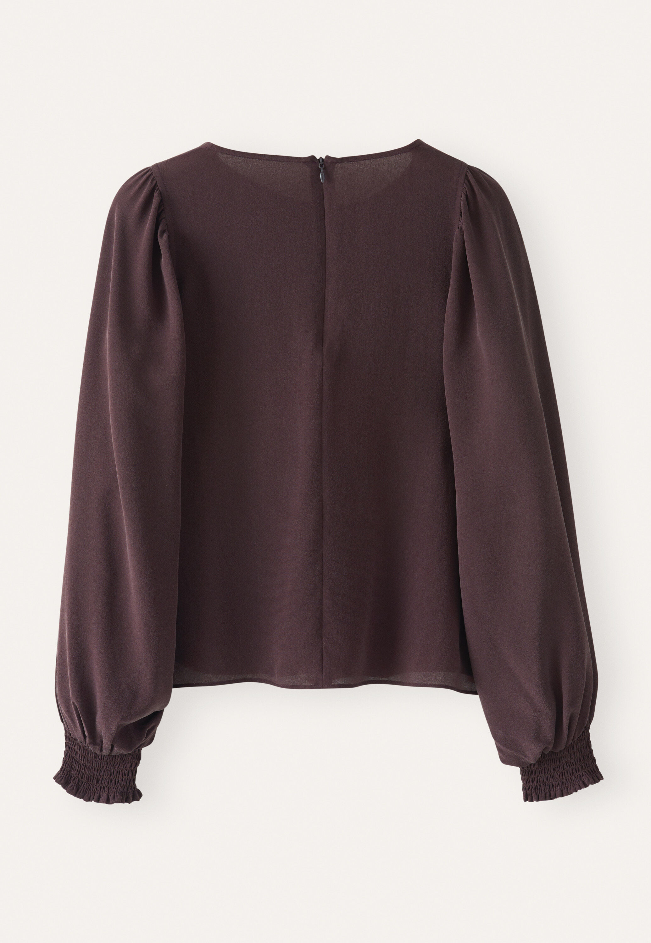 Gathered-sleeve blouse