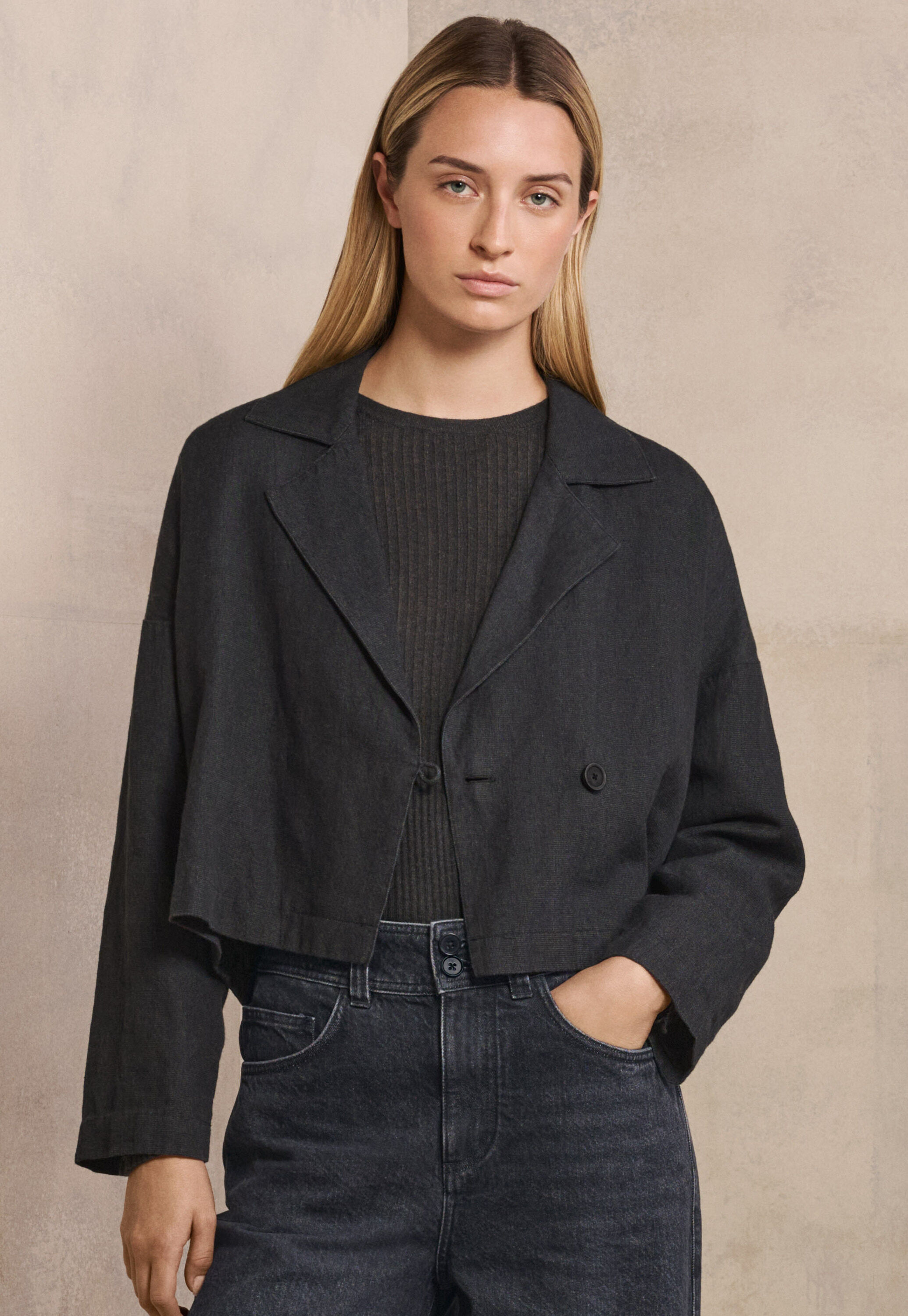 Cropped jacket