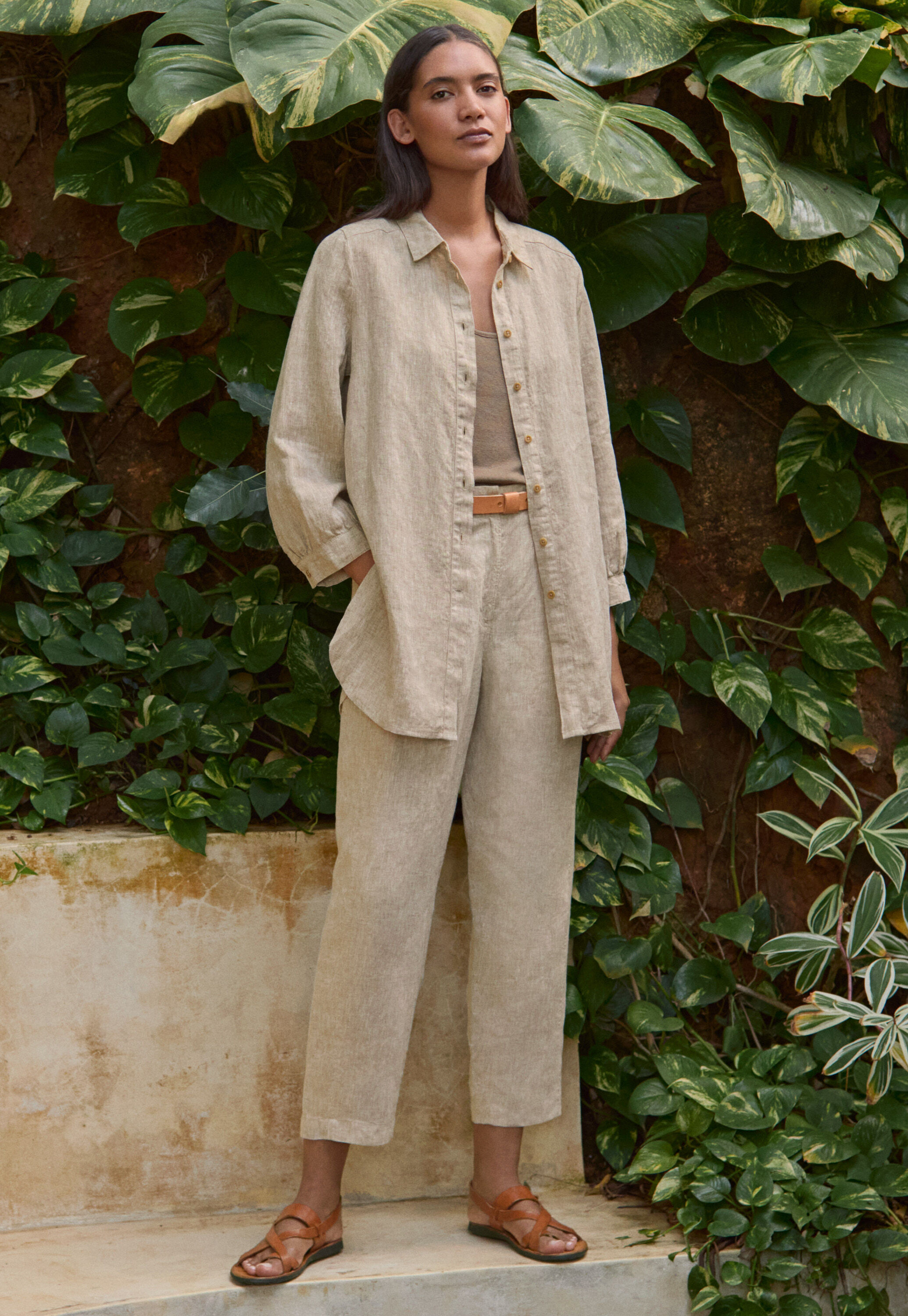Cropped tapered trousers